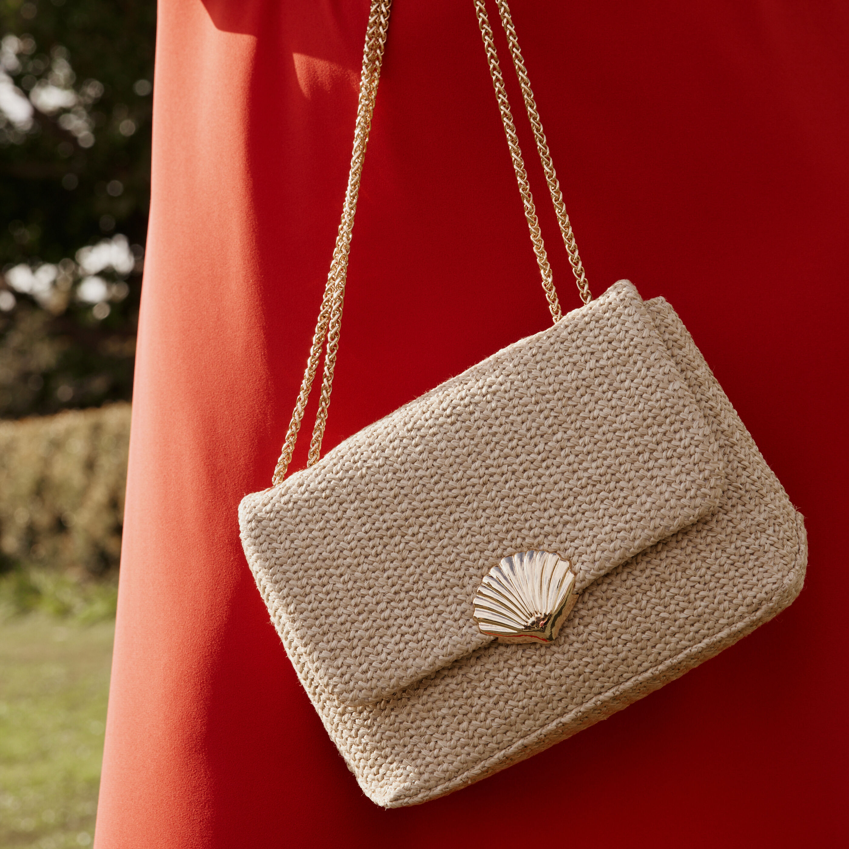 Petit sac tress&eacute; &agrave; rabat femme