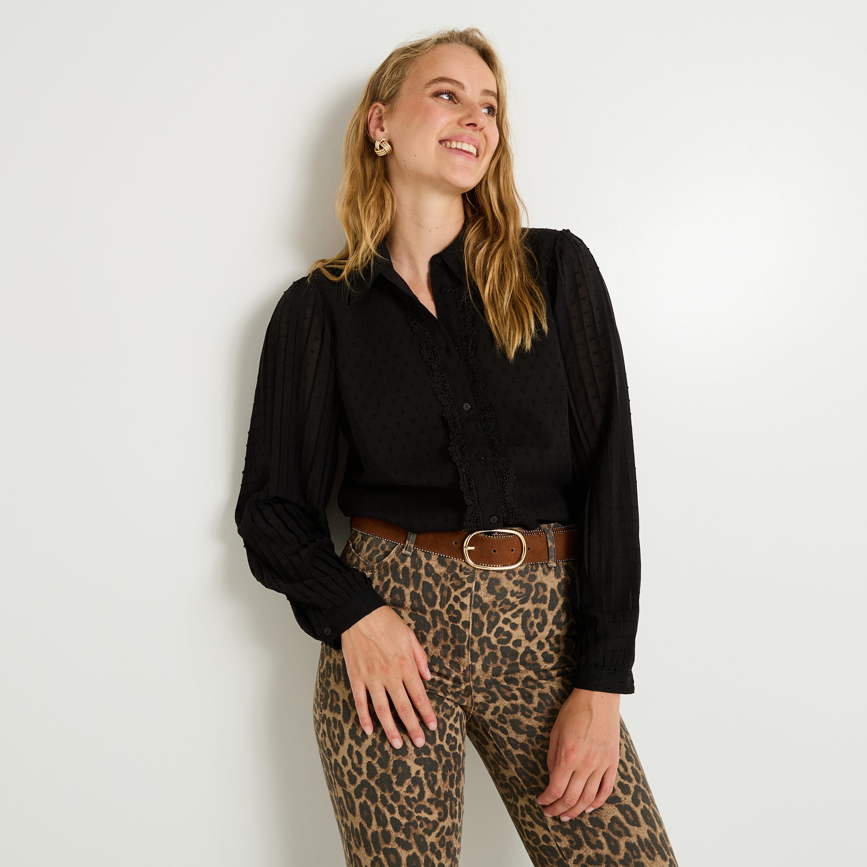 Chemise plumetis manches pliss&eacute;es femme