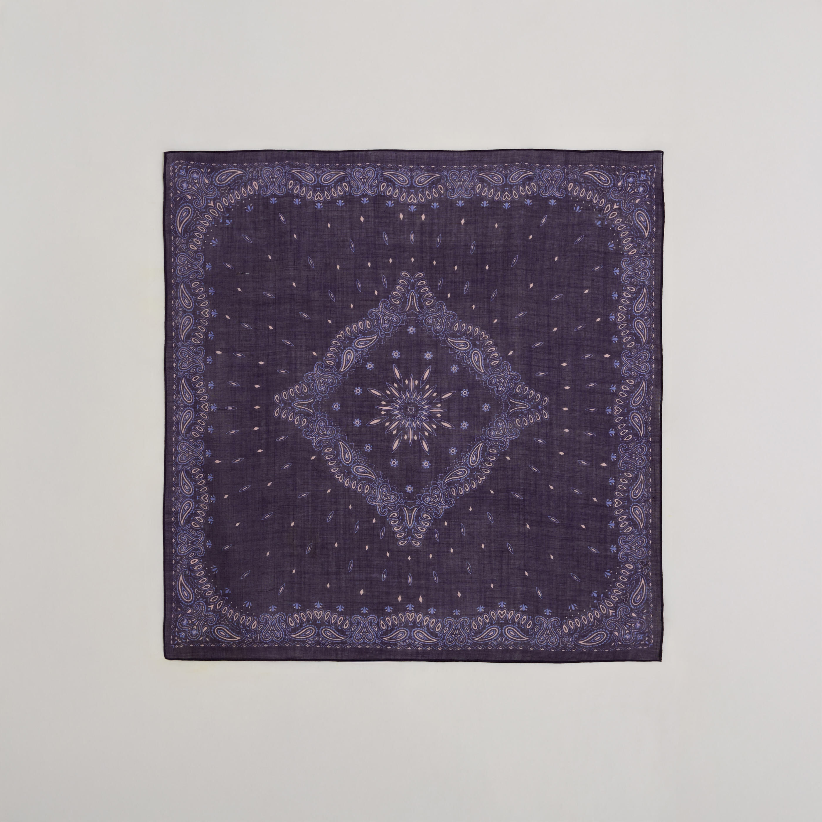 Foulard carr&eacute; en voile de laine femme