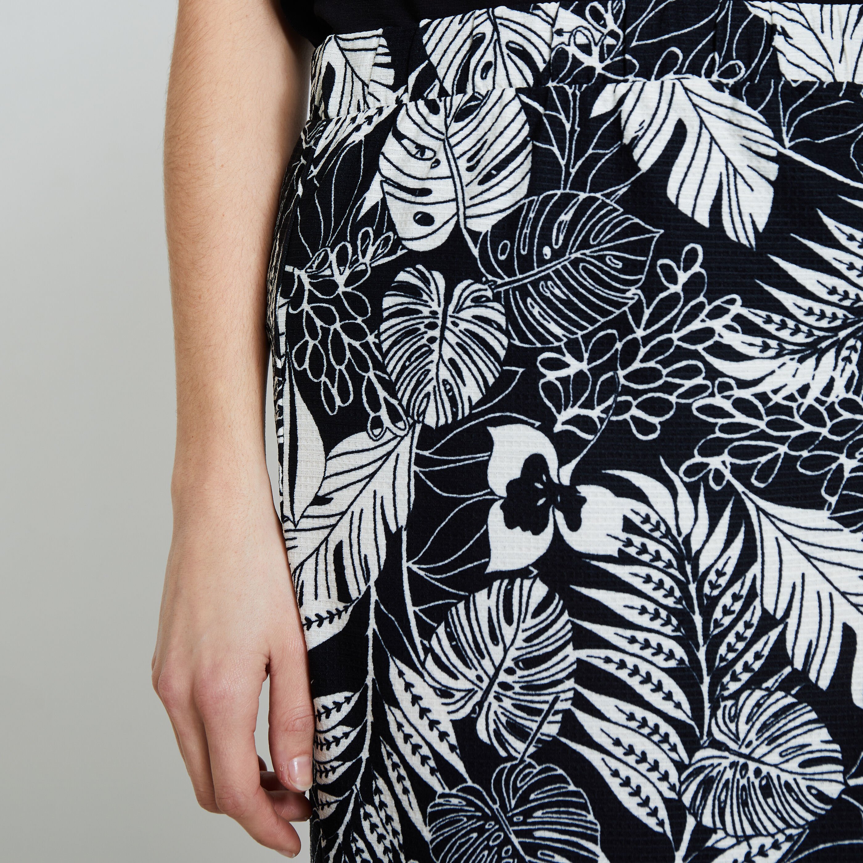 Jupe mi-longue imprim&eacute;e femme