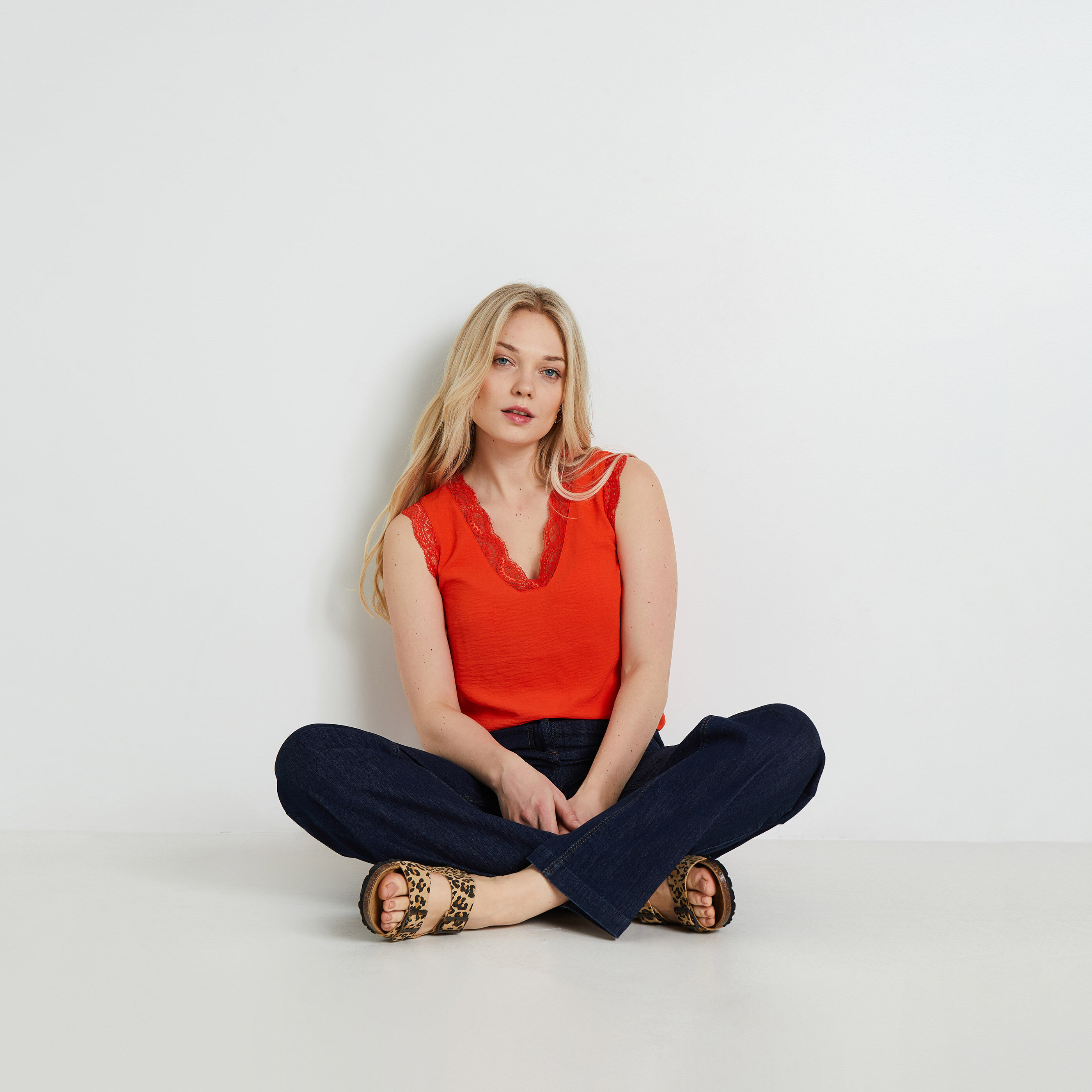 D&eacute;bardeur ajour&eacute; femme