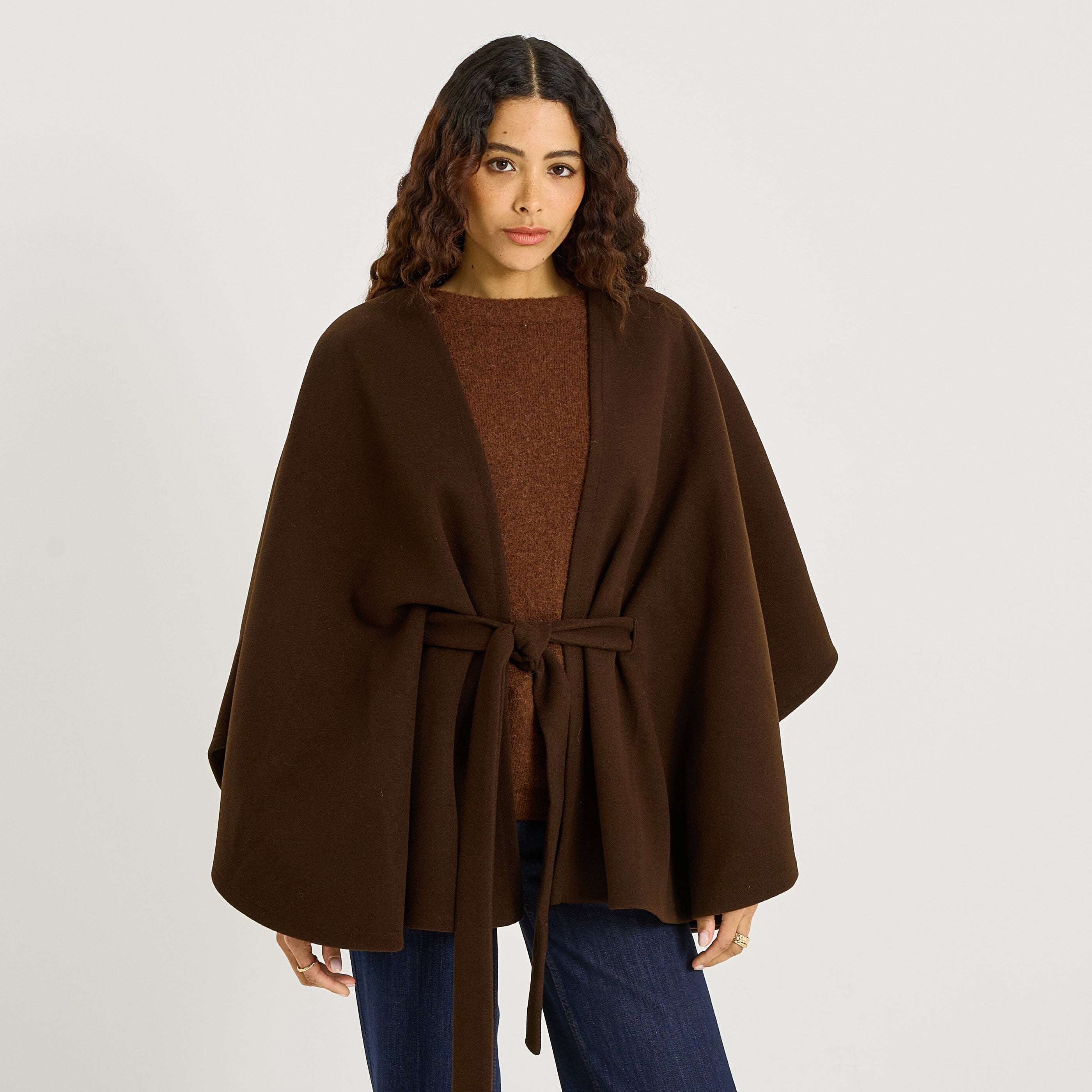 Cape structur&eacute;e &agrave; ceinture femme