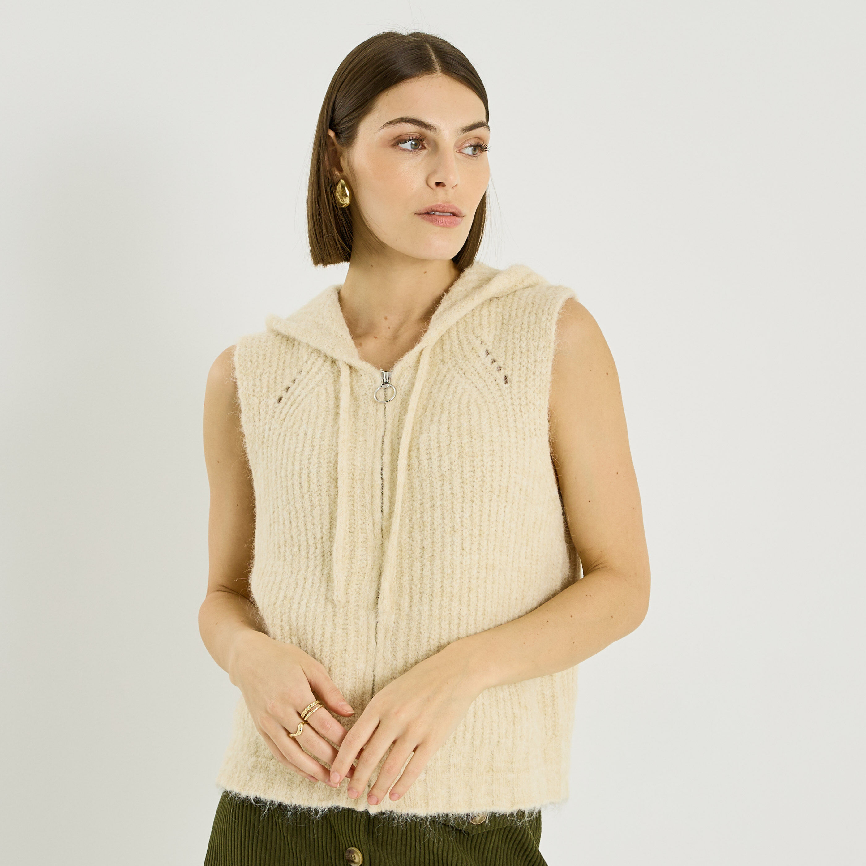 Gilet sans manches &agrave; capuche femme