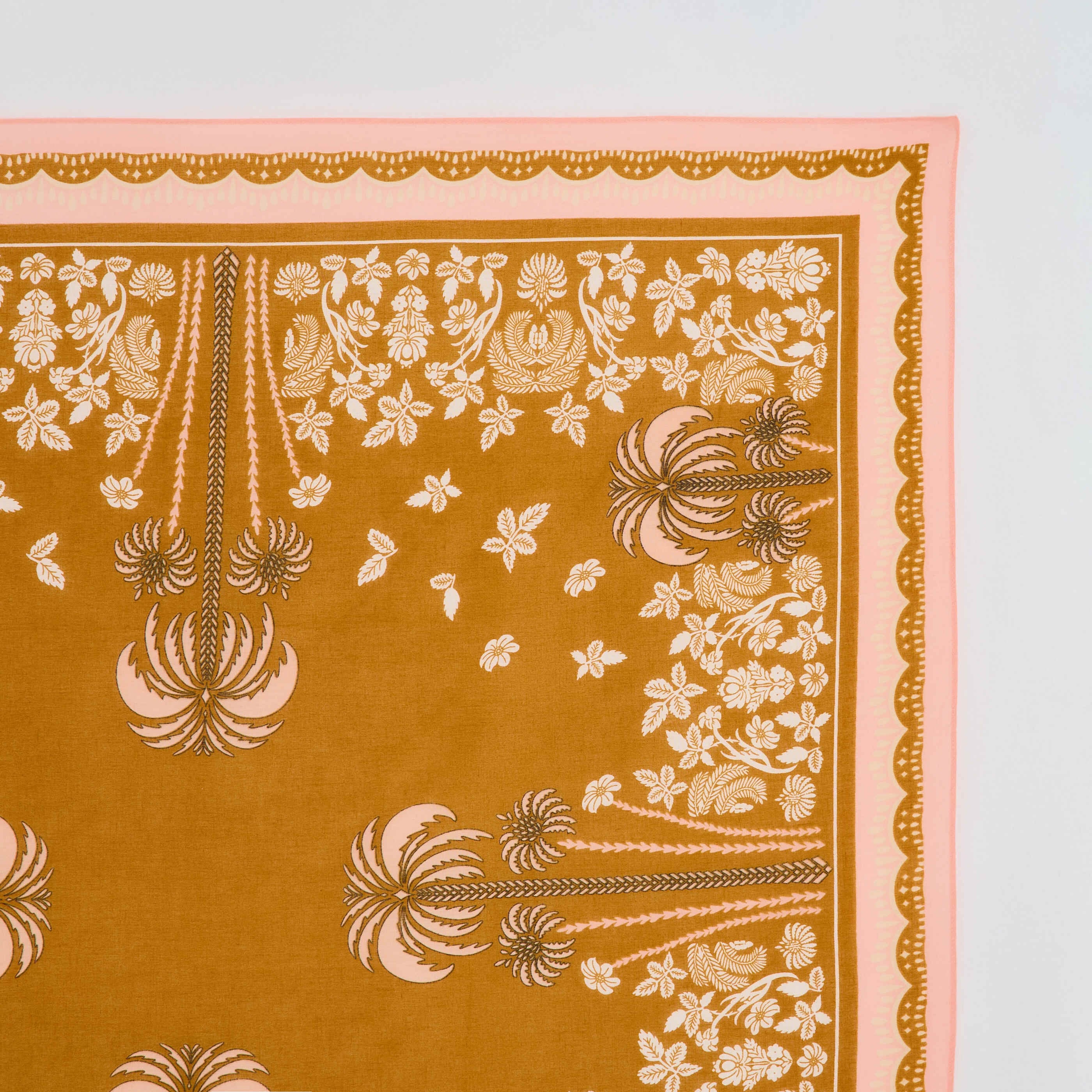 Foulard carr&eacute; imprim&eacute; palmiers femme