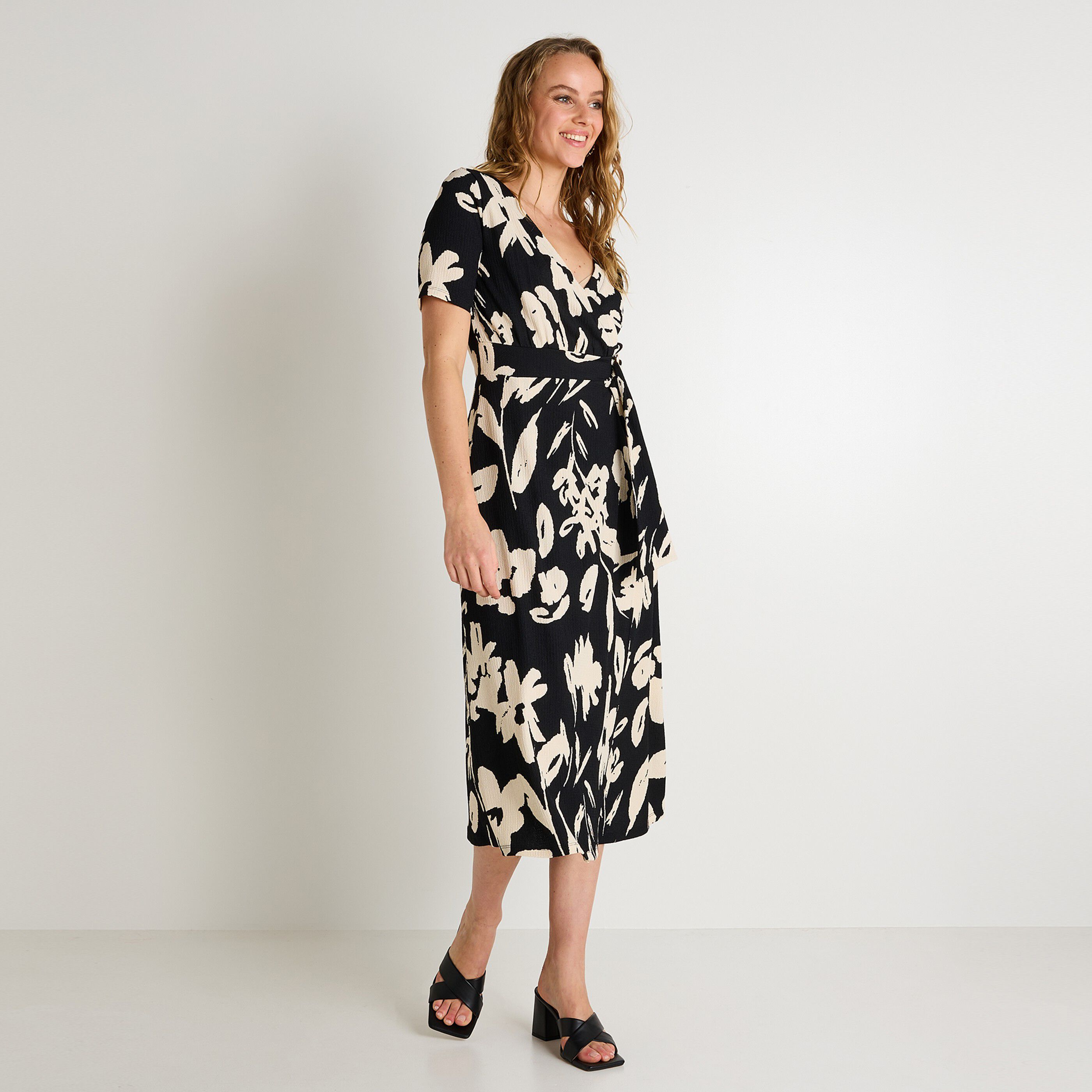 Robe &agrave; fleurs femme