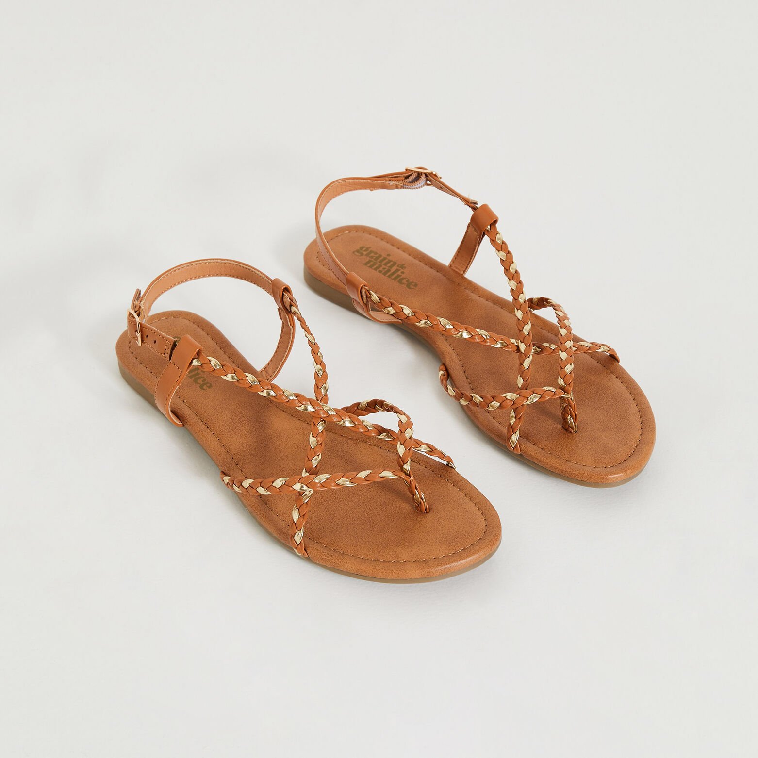 Sandale plate tressée femme CAMEL Graindemalice