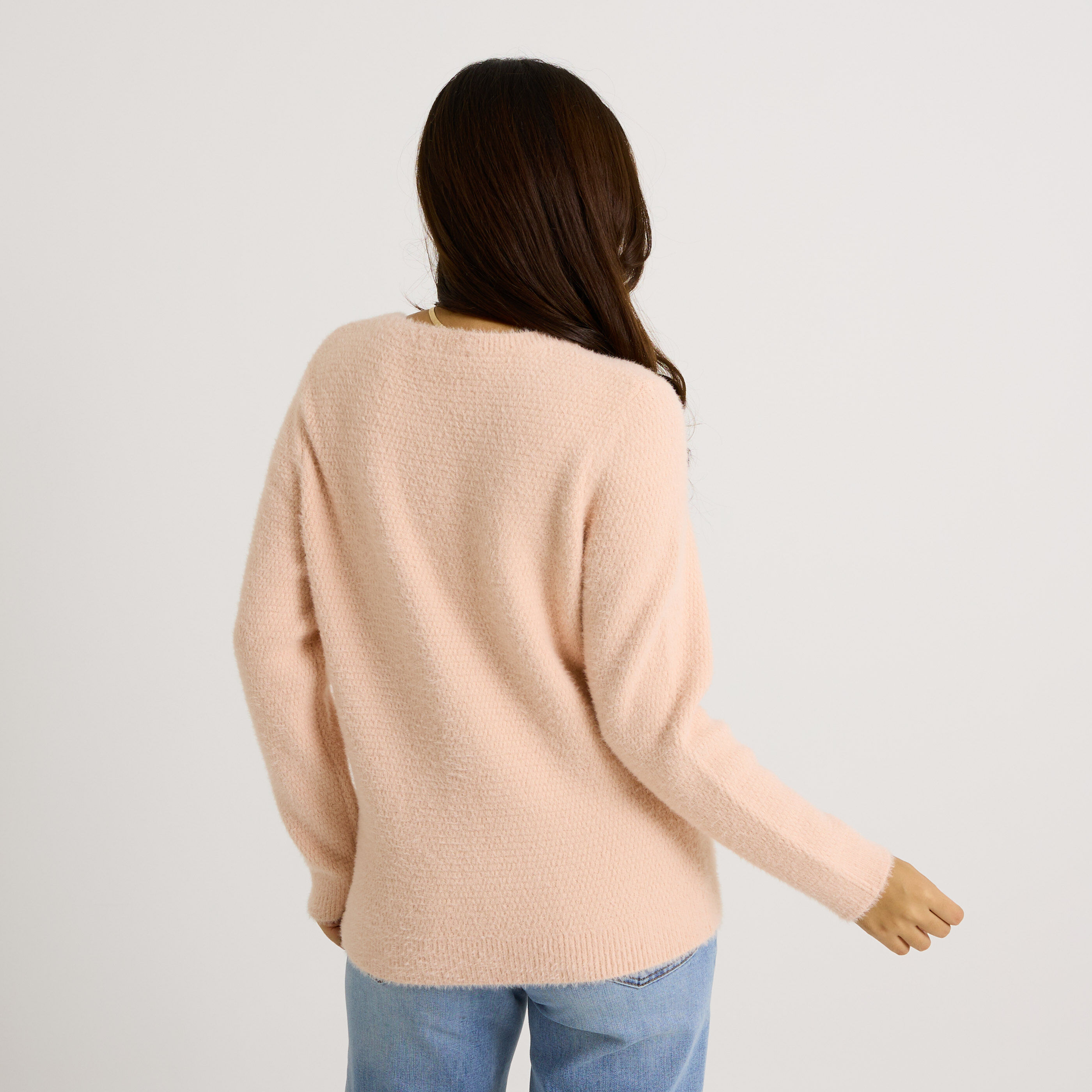 Pull fluffy &agrave; col rond femme
