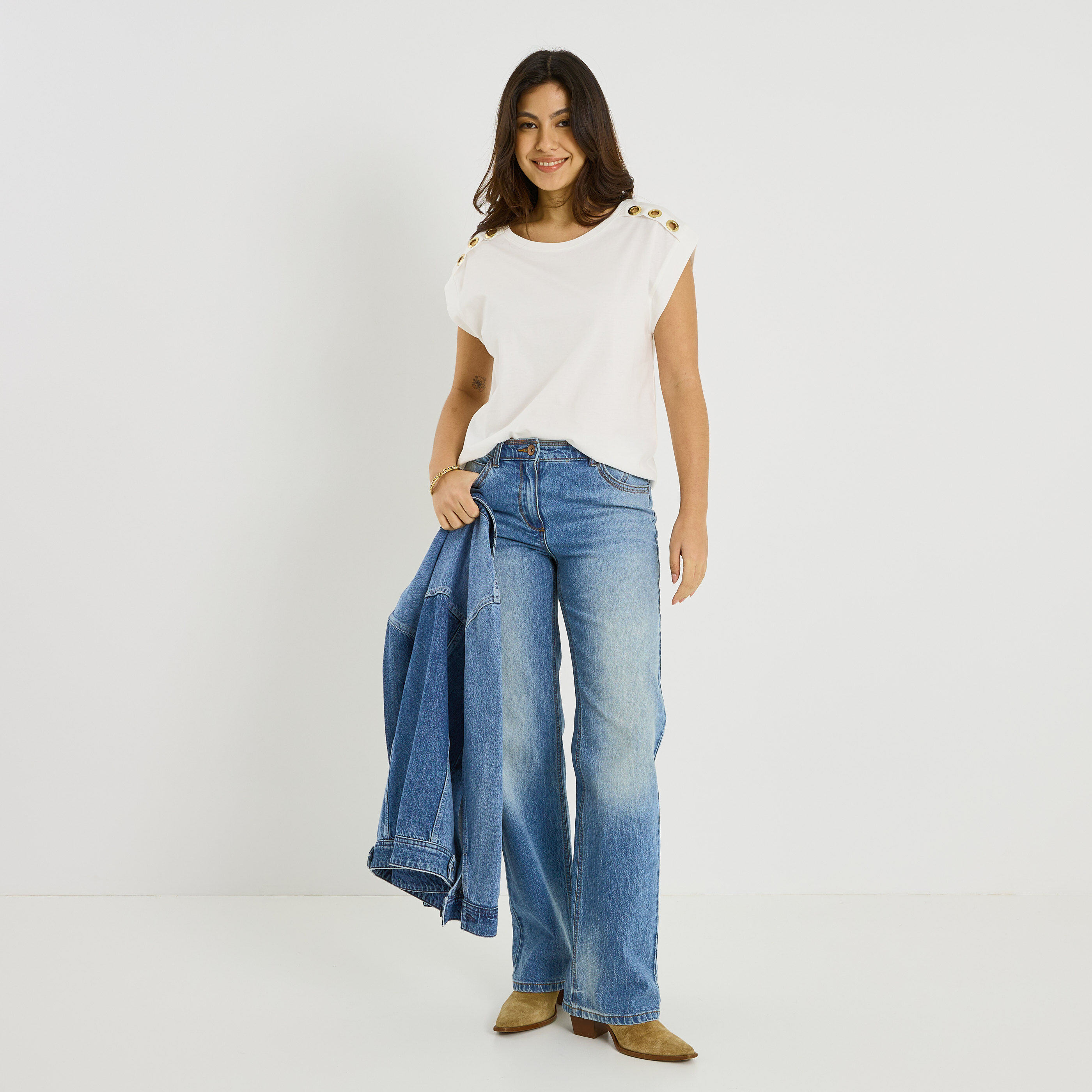 T-shirt col rond avec &oelig;illets femme