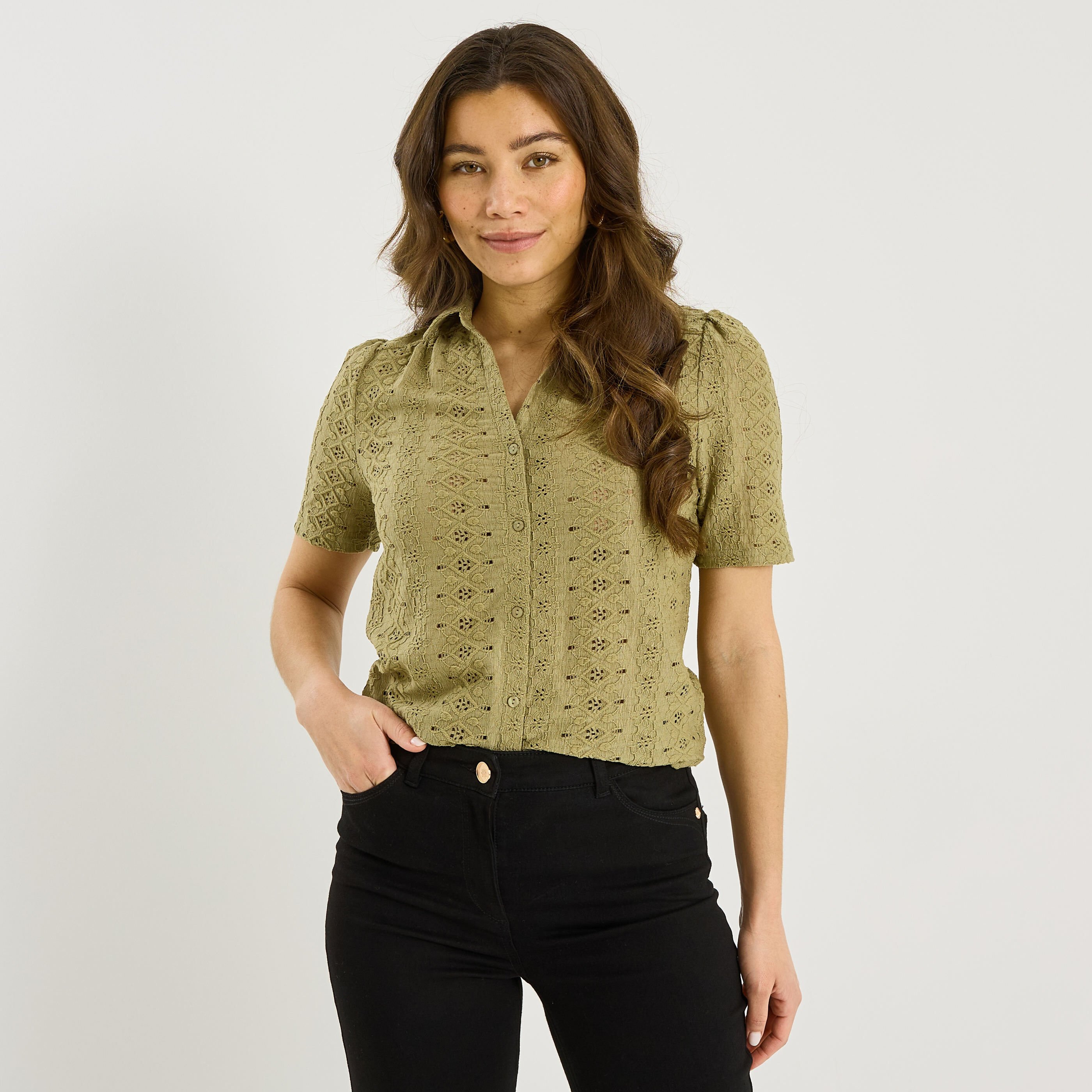 Chemise en maille ajour&eacute;e femme
