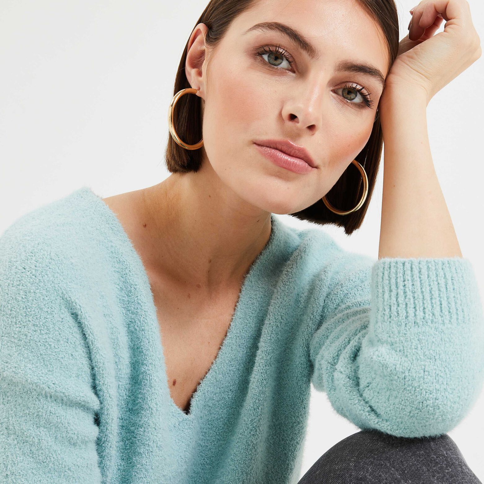 Pull fluffy col V femme