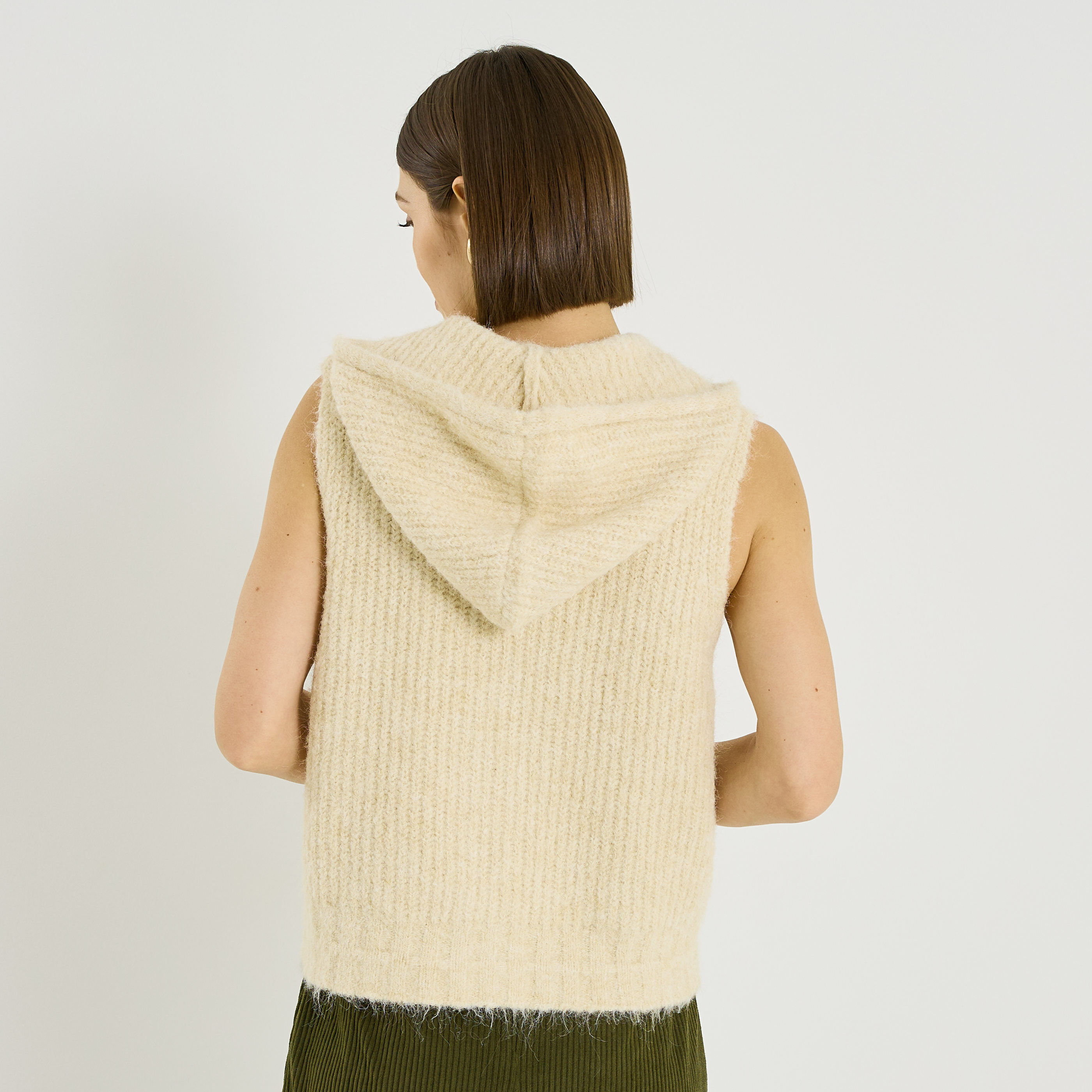 Gilet sans manches &agrave; capuche femme