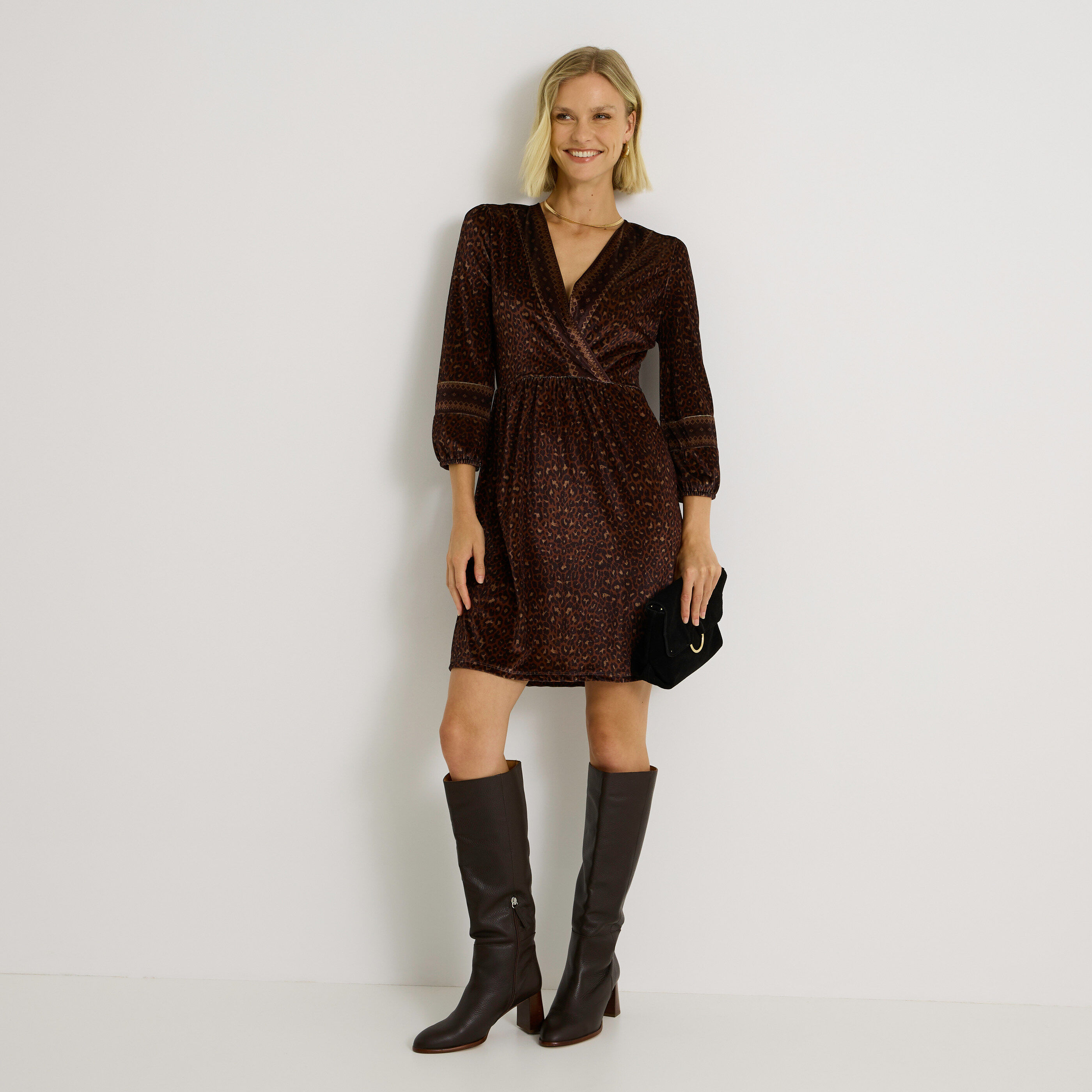 Robe en velours imprim&eacute; l&eacute;opard