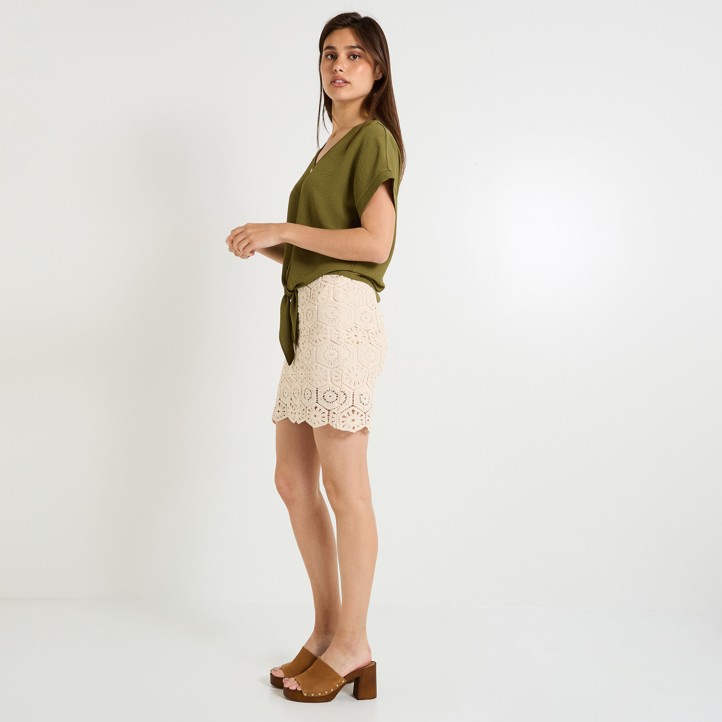 Jupe courte en crochet femme