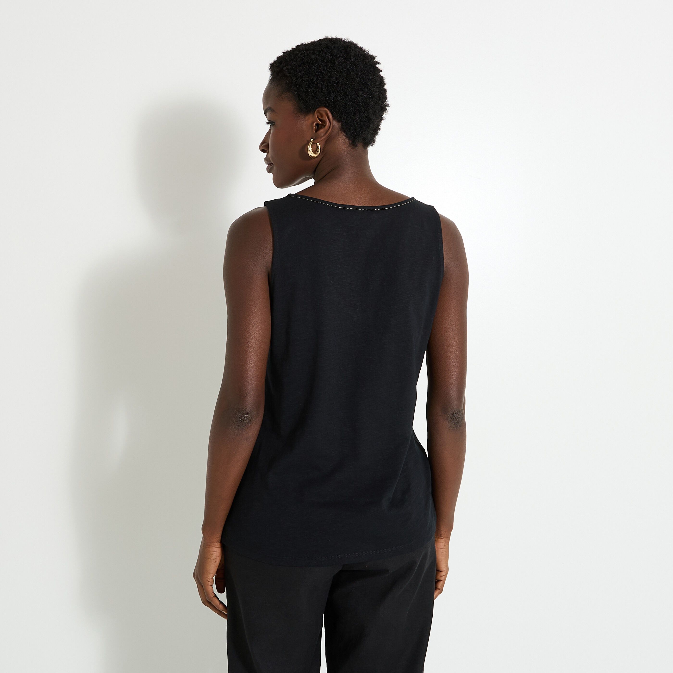 D&eacute;bardeur col V femme