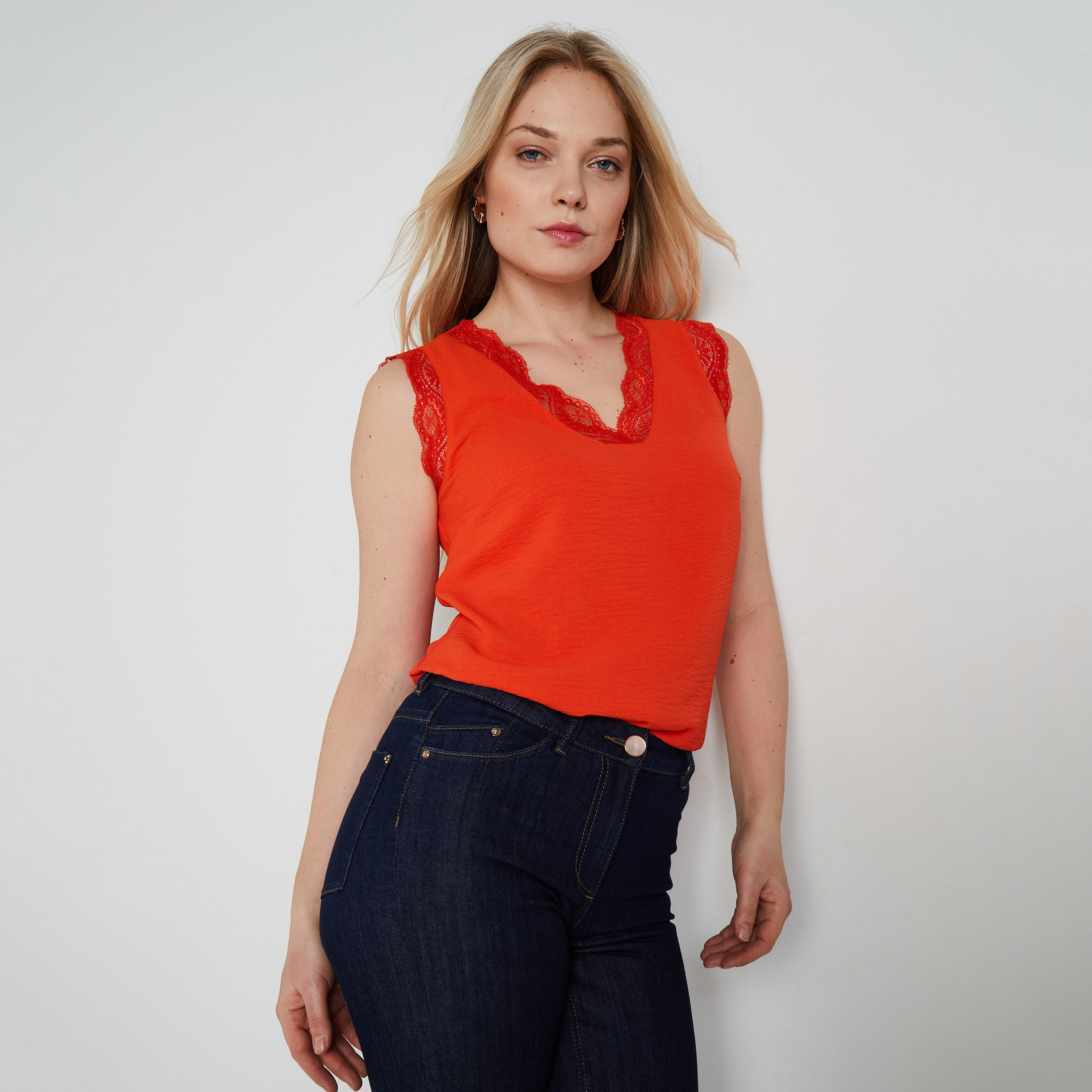 D&eacute;bardeur ajour&eacute; femme