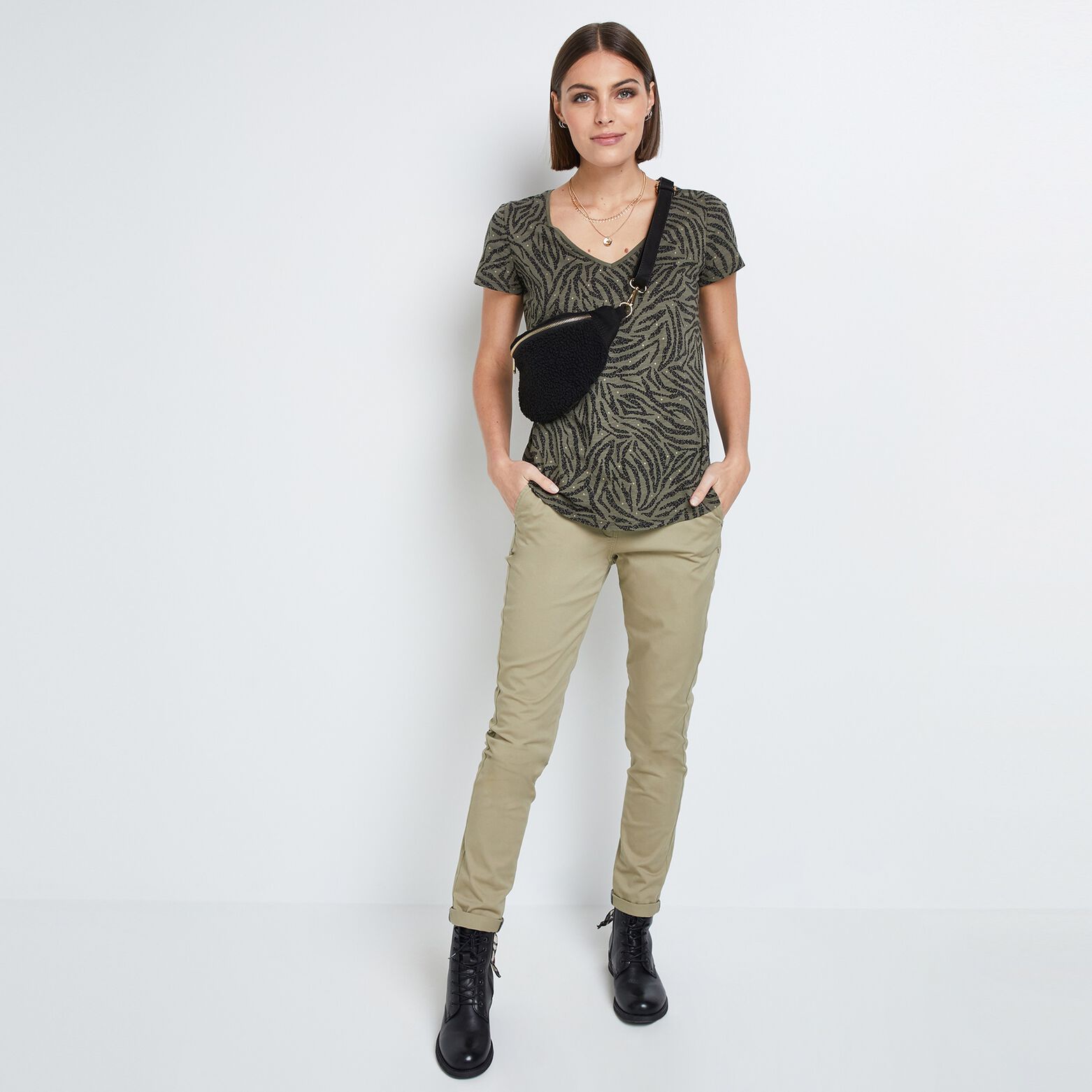 T-shirt imprimé col V femme