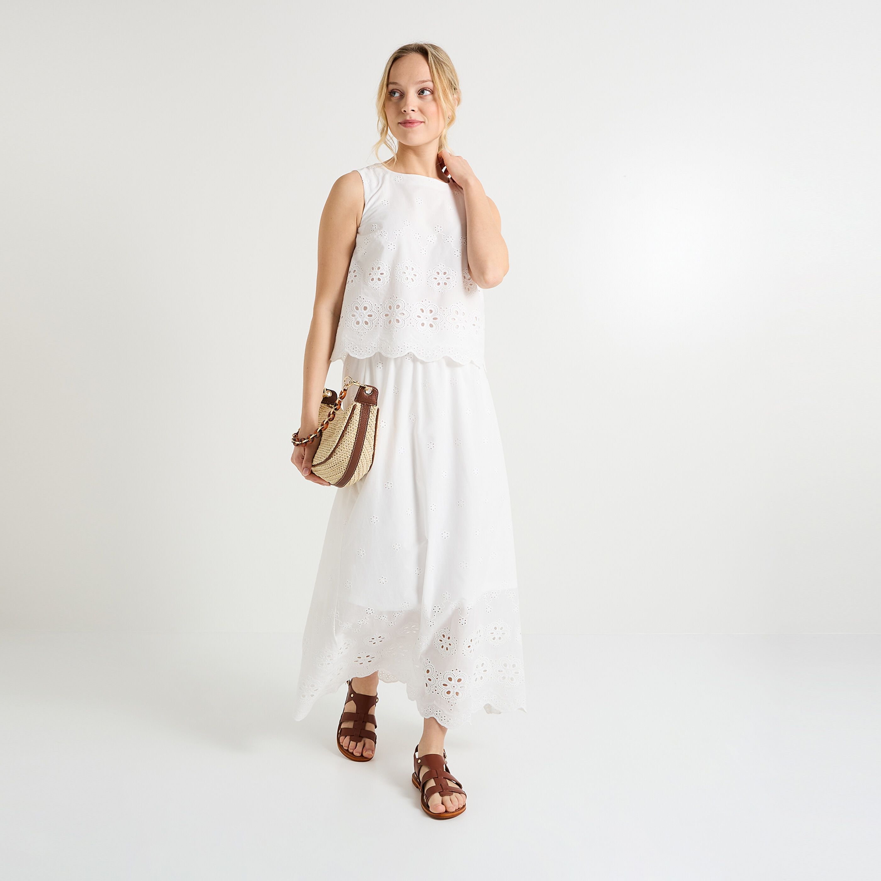 Jupe longue brod&eacute;e femme