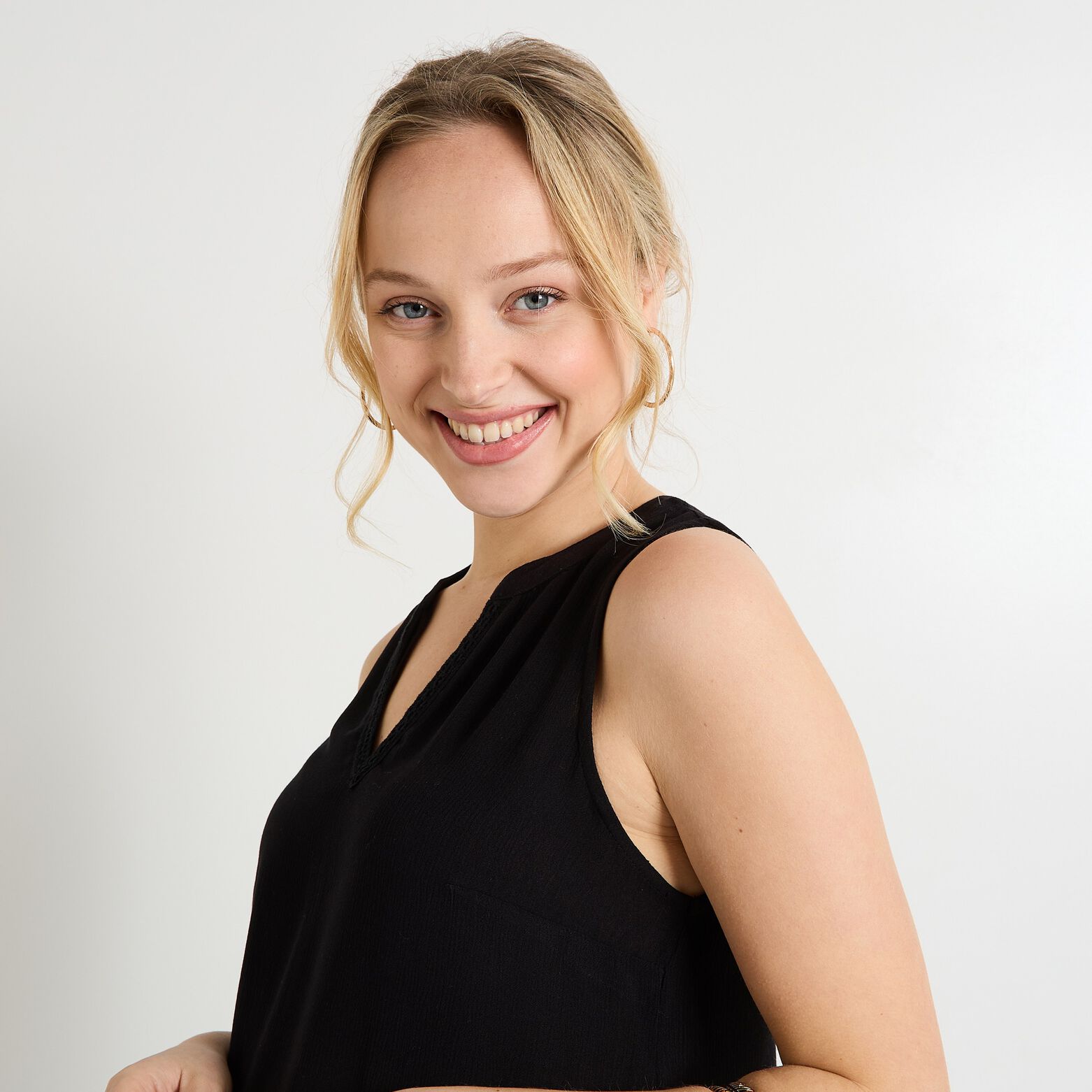 Robe courte en crépon femme