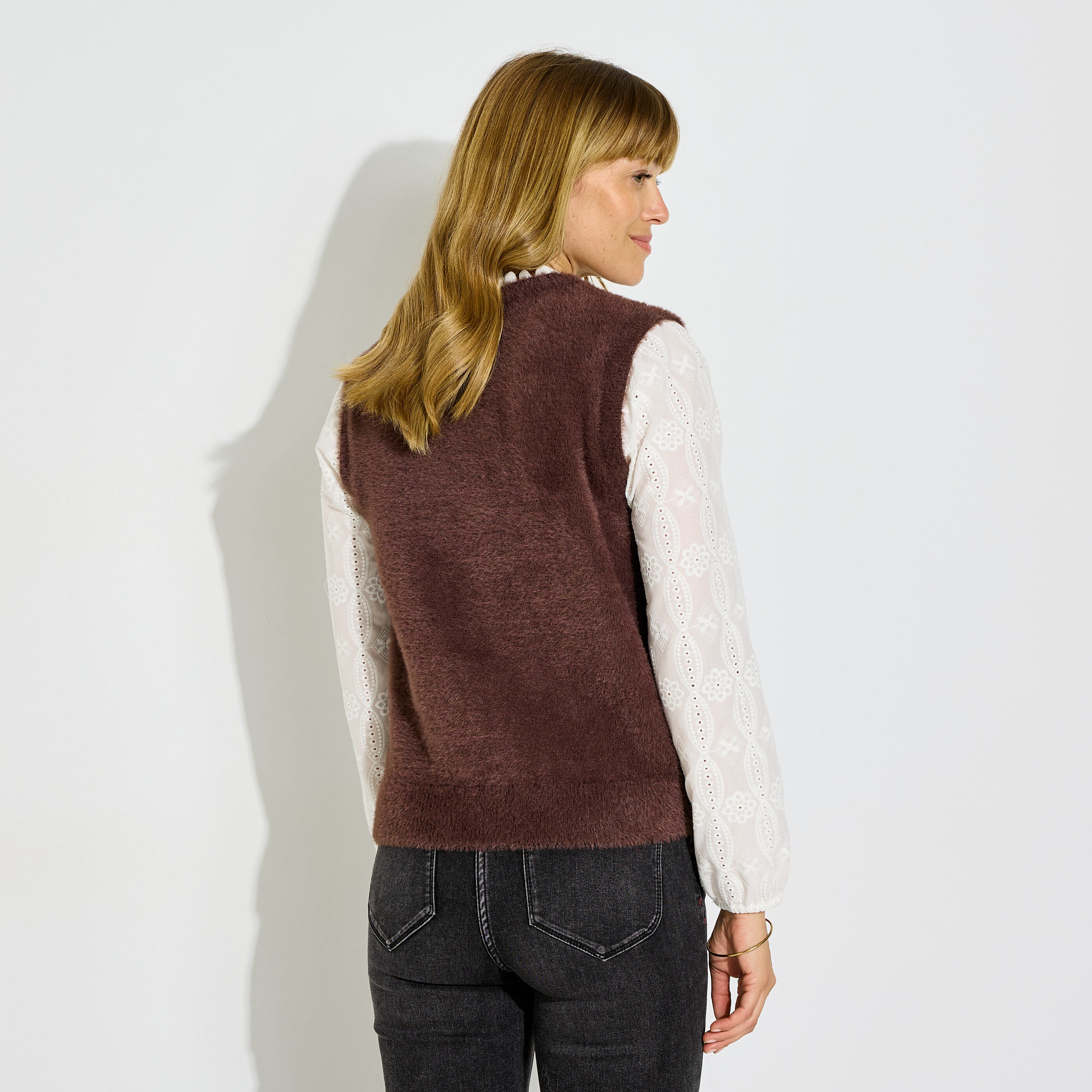Pull col montant manches ajour&eacute;es femme