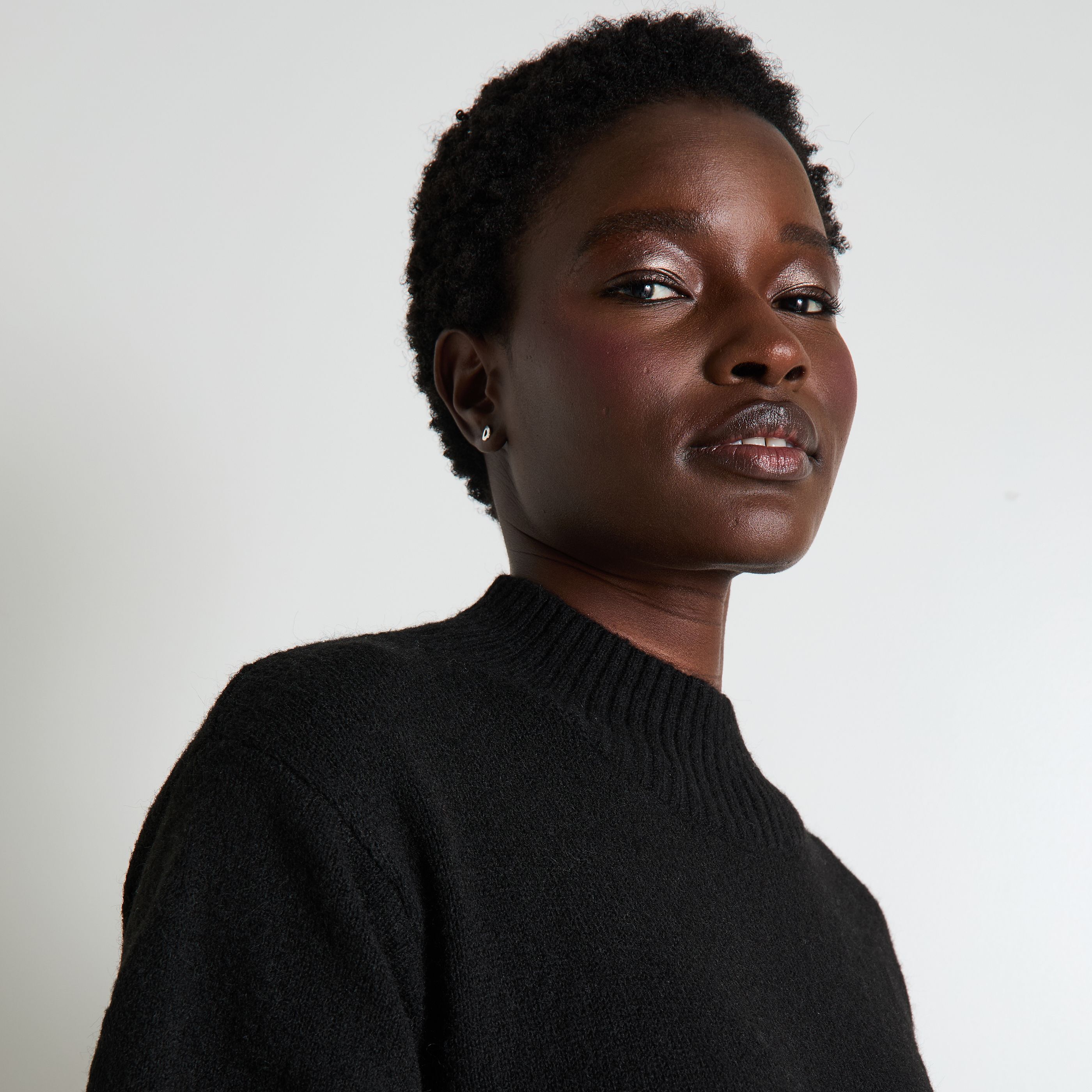 Robe pull col montant femme