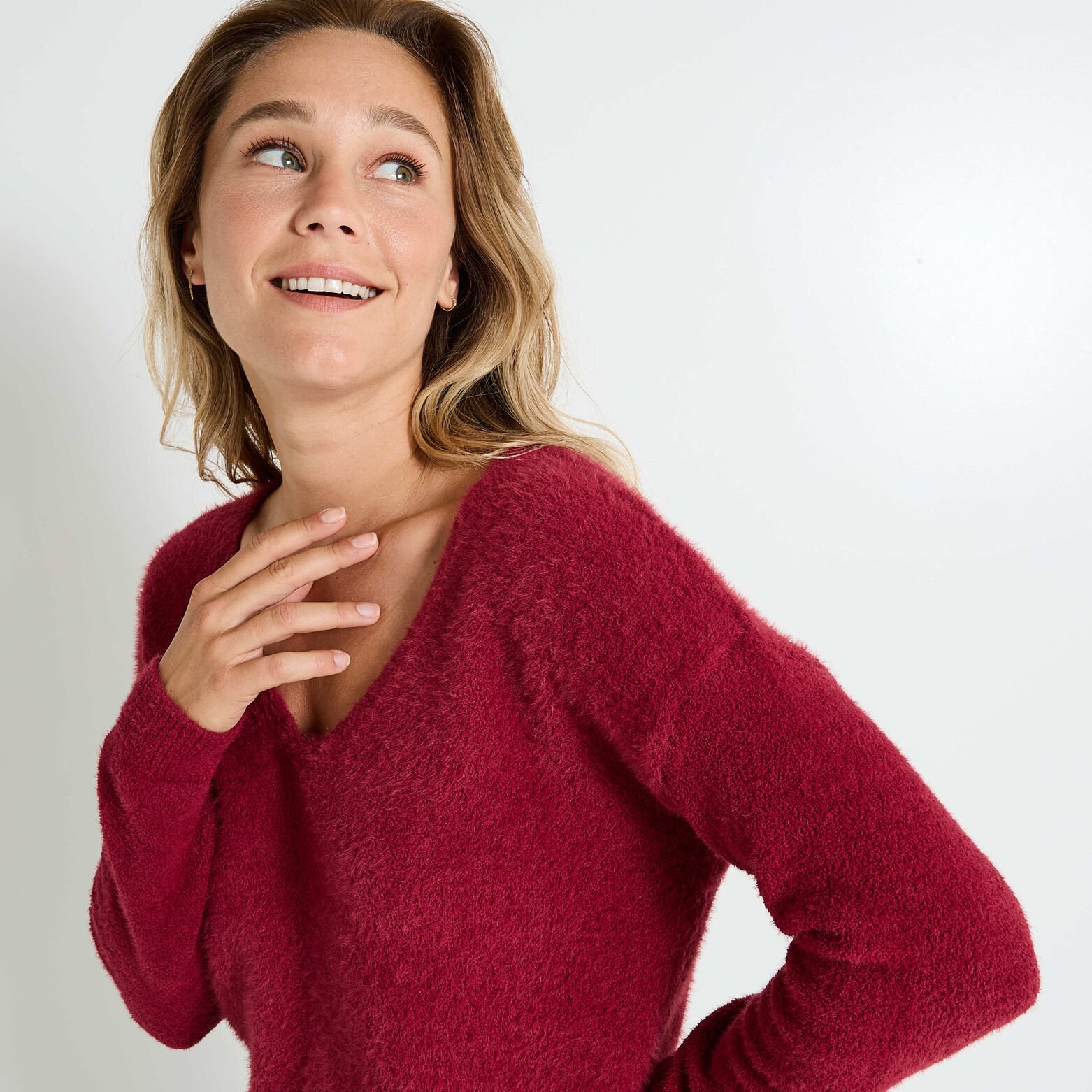 Pull fluffy à col V femme