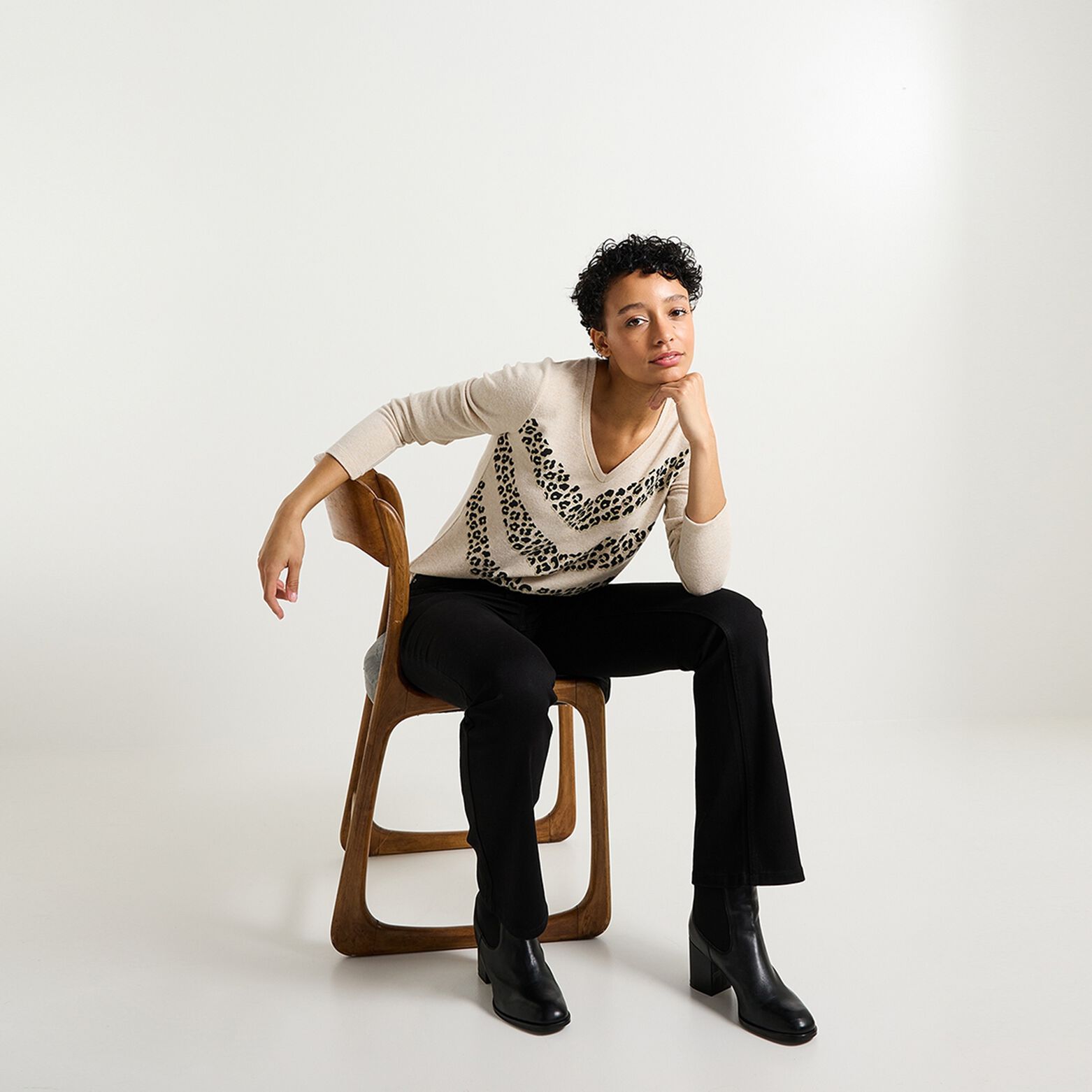 Pull col V femme