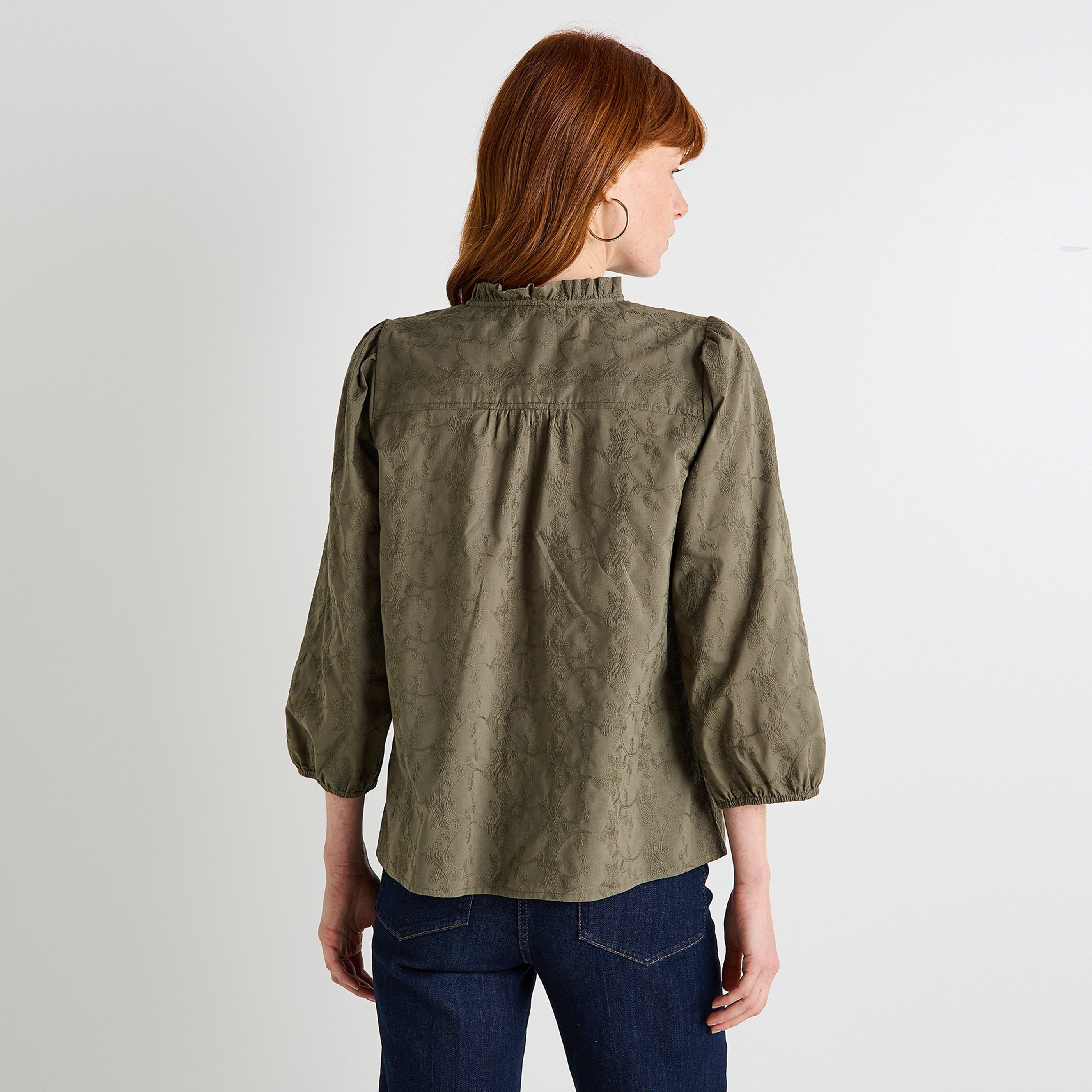 Blouse brod&eacute;e femme