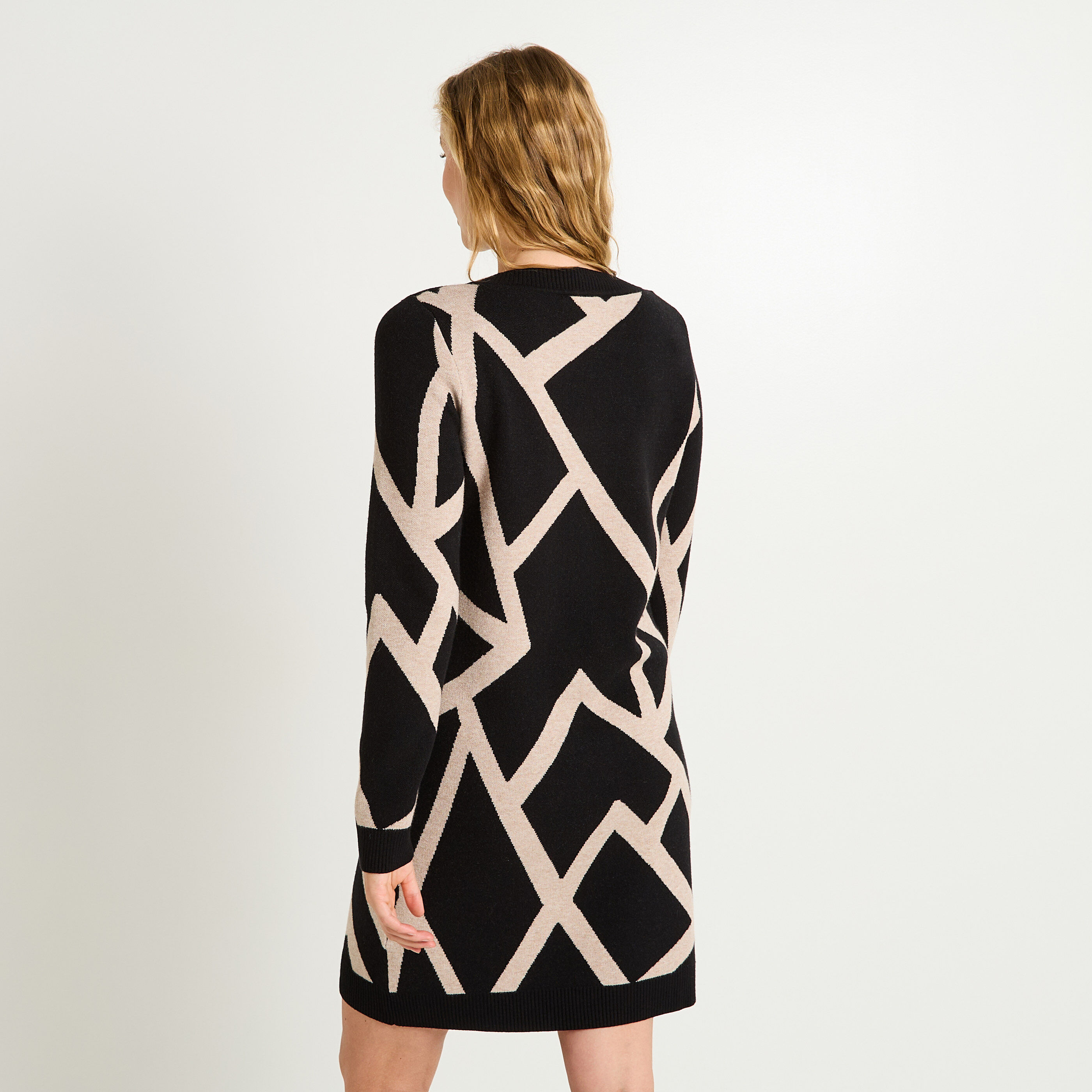 Robe pull motif graphique