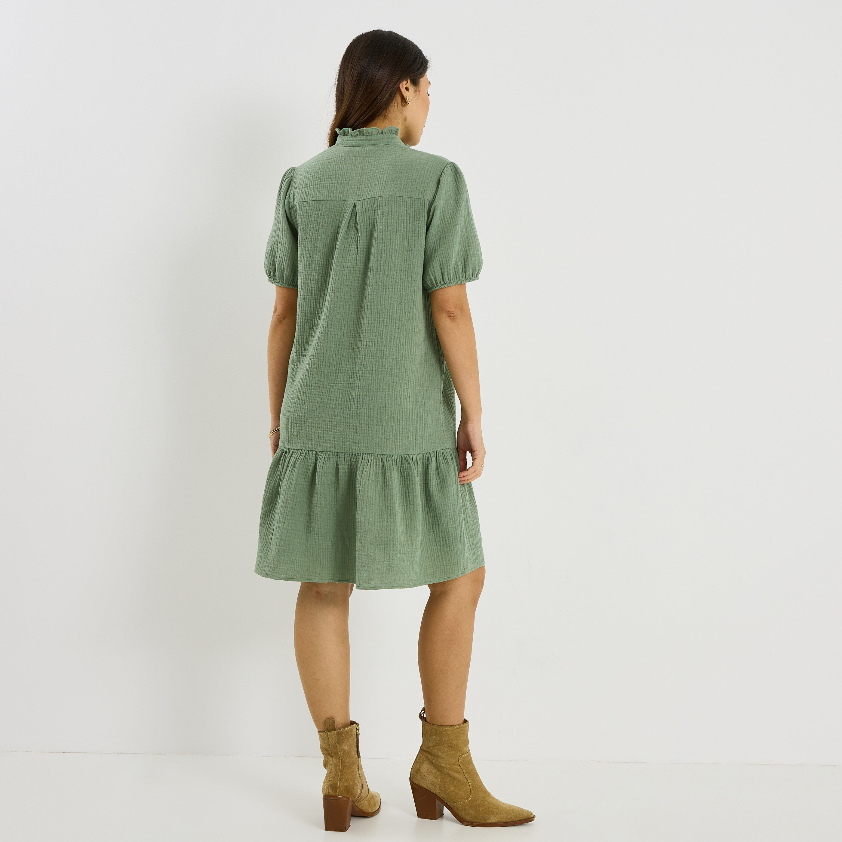 Robe en gaze de coton &agrave; col montant