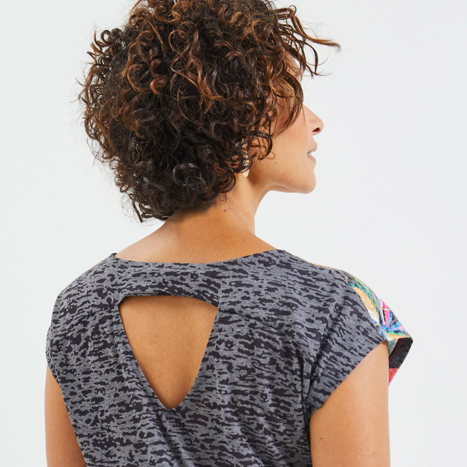 T-shirt fleuri femme