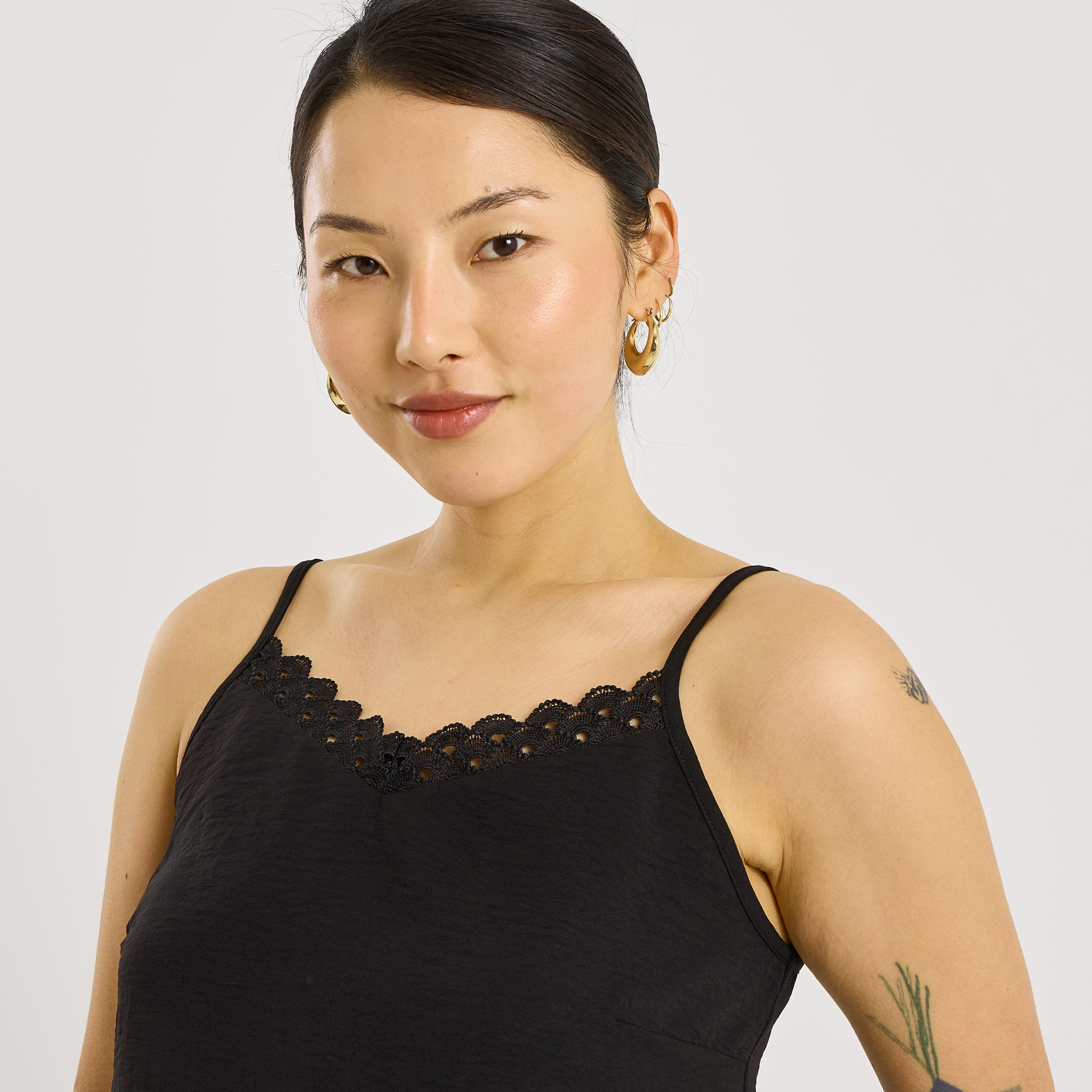 D&eacute;bardeur bretelles fines femme