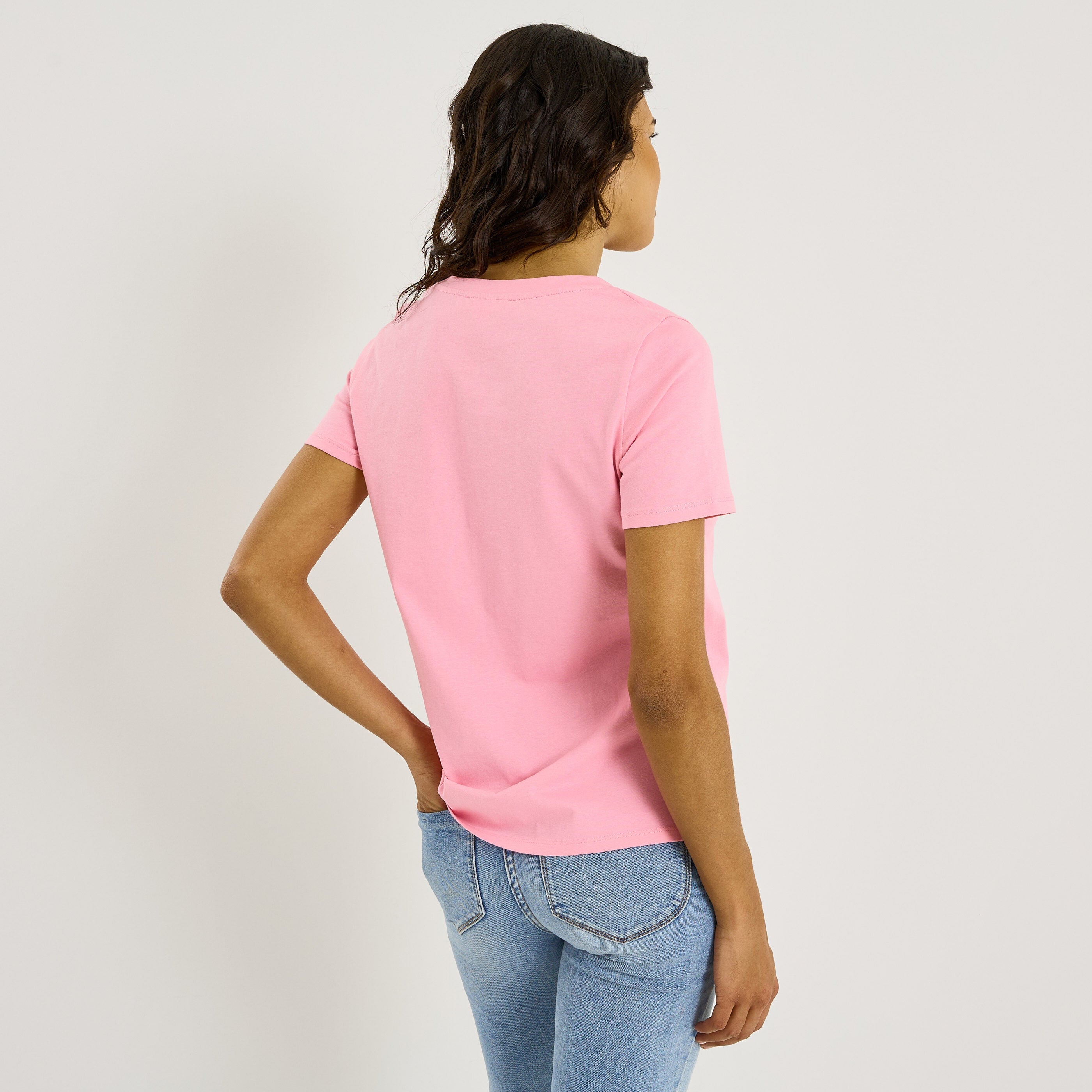 T-shirt col rond c&oelig;ur brod&eacute; femme