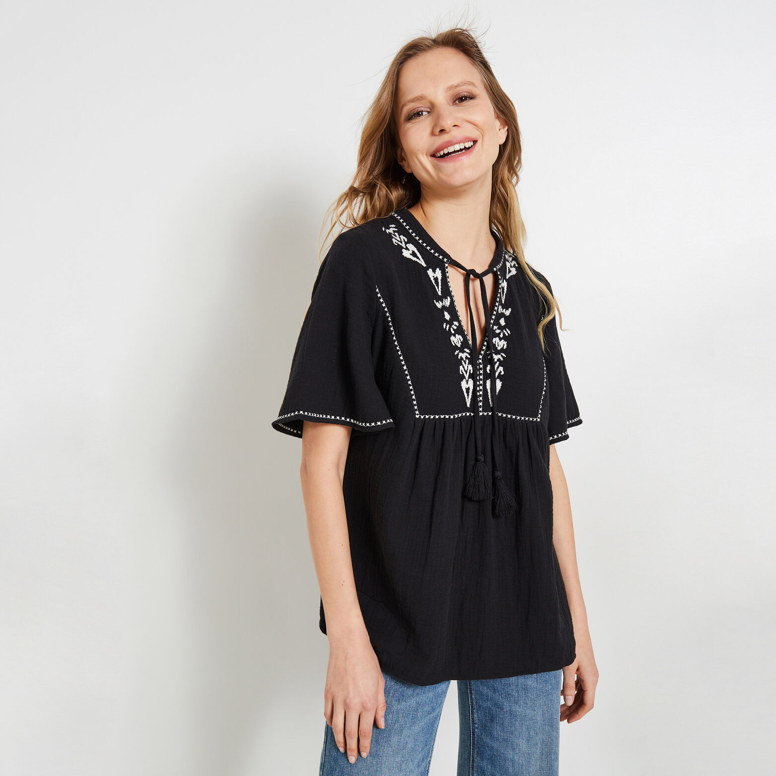 Blouse gaze de coton brodée femme