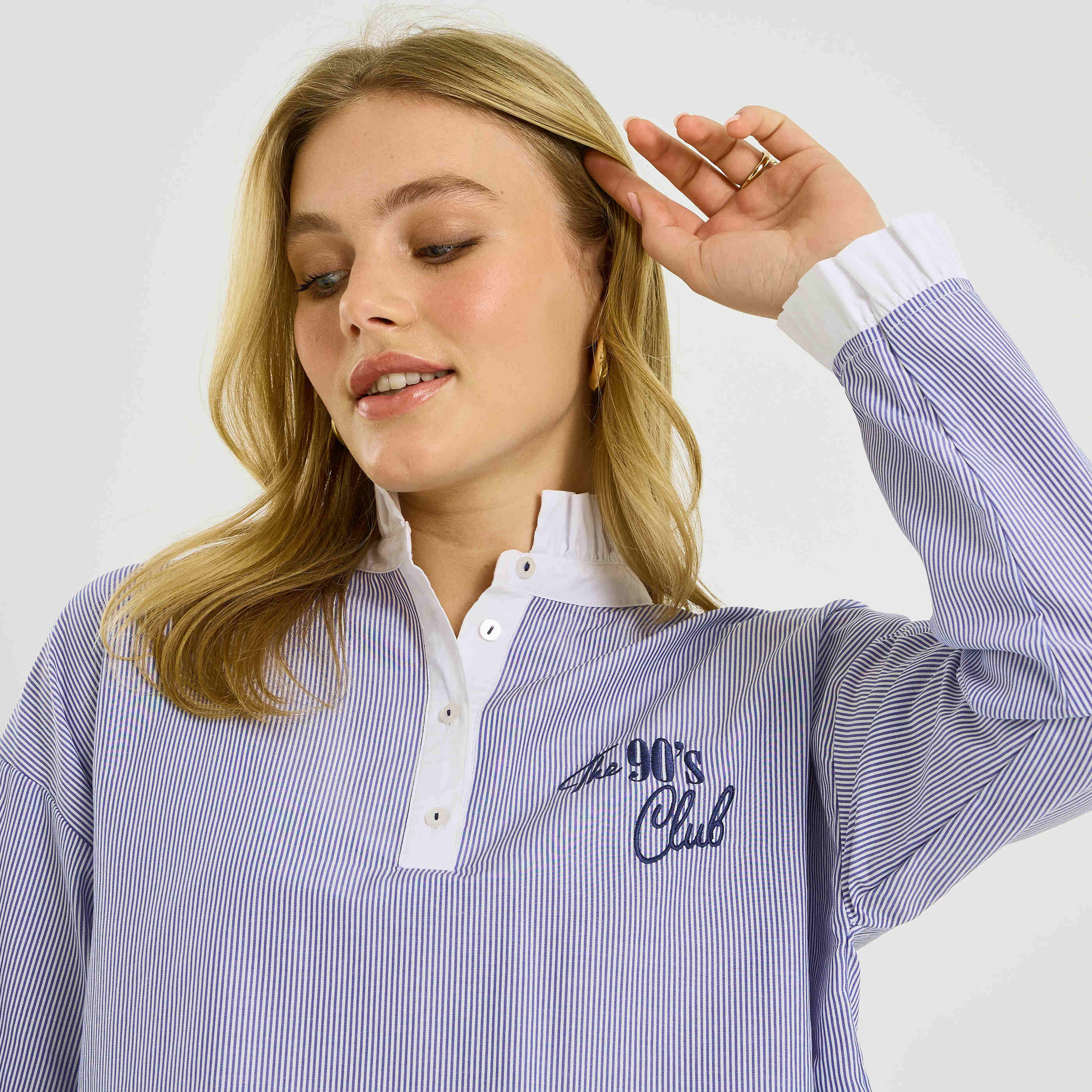 Blouse ray&eacute;e avec broderie femme