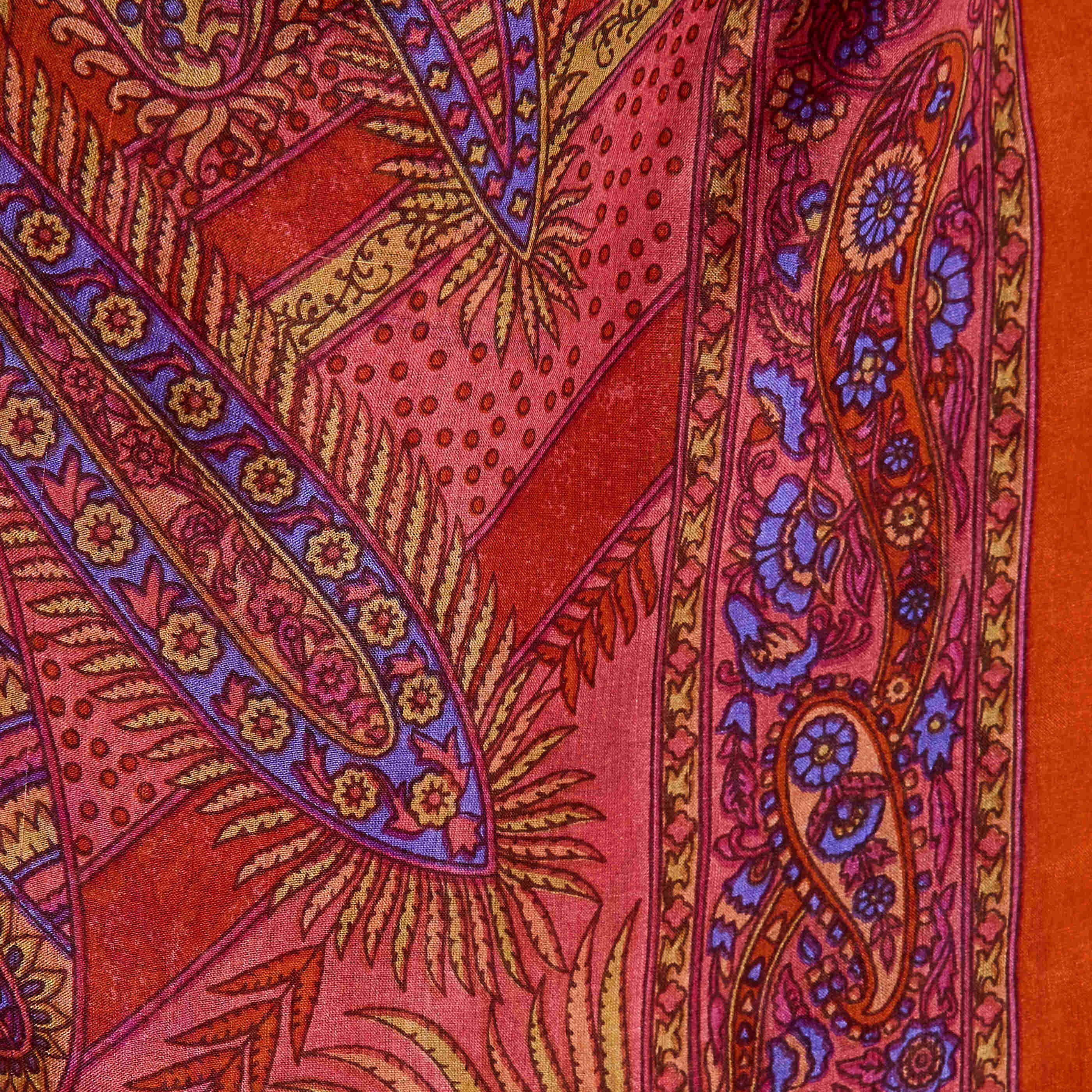 Foulard carr&eacute; en soie femme