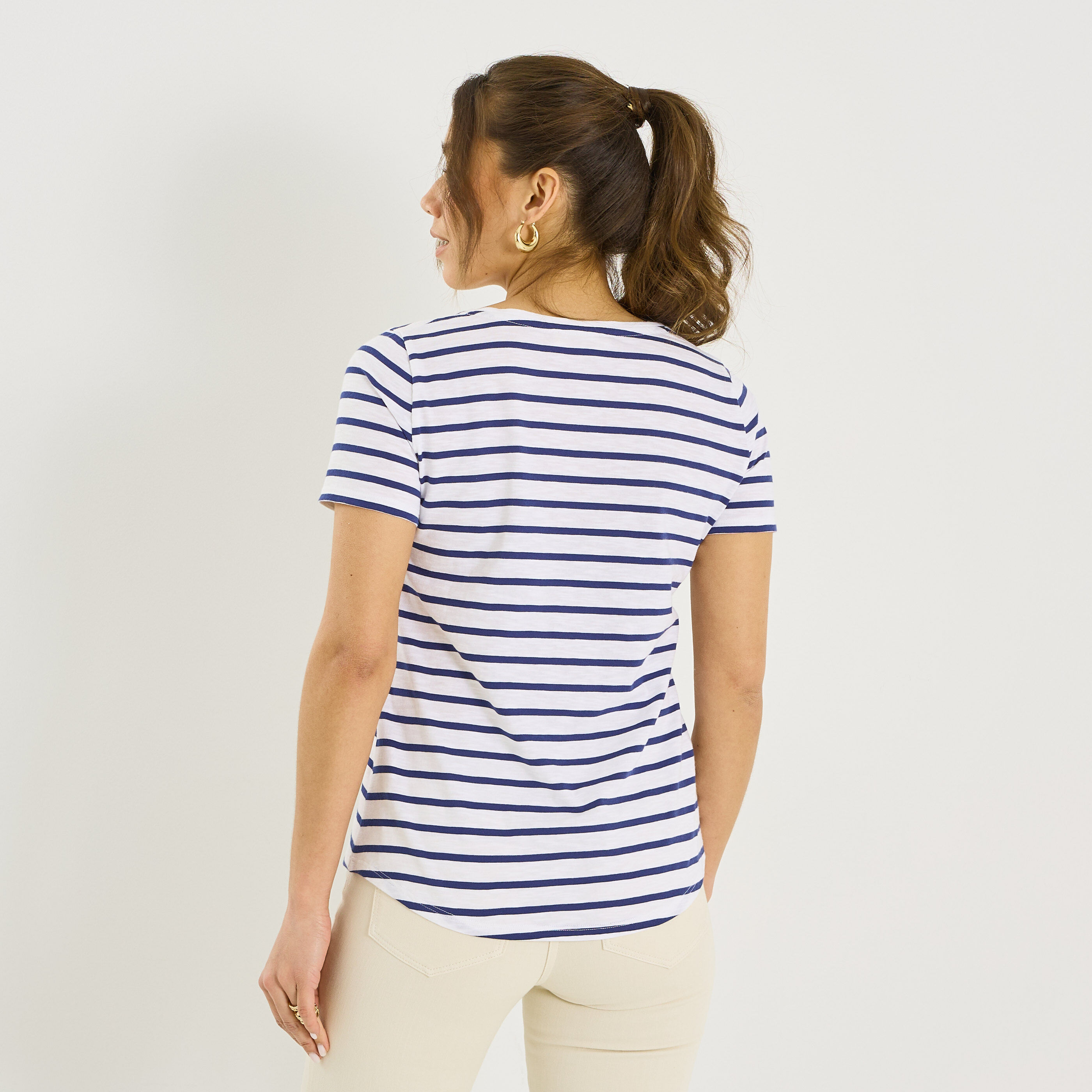 T-shirt ray&eacute; avec borderie femme