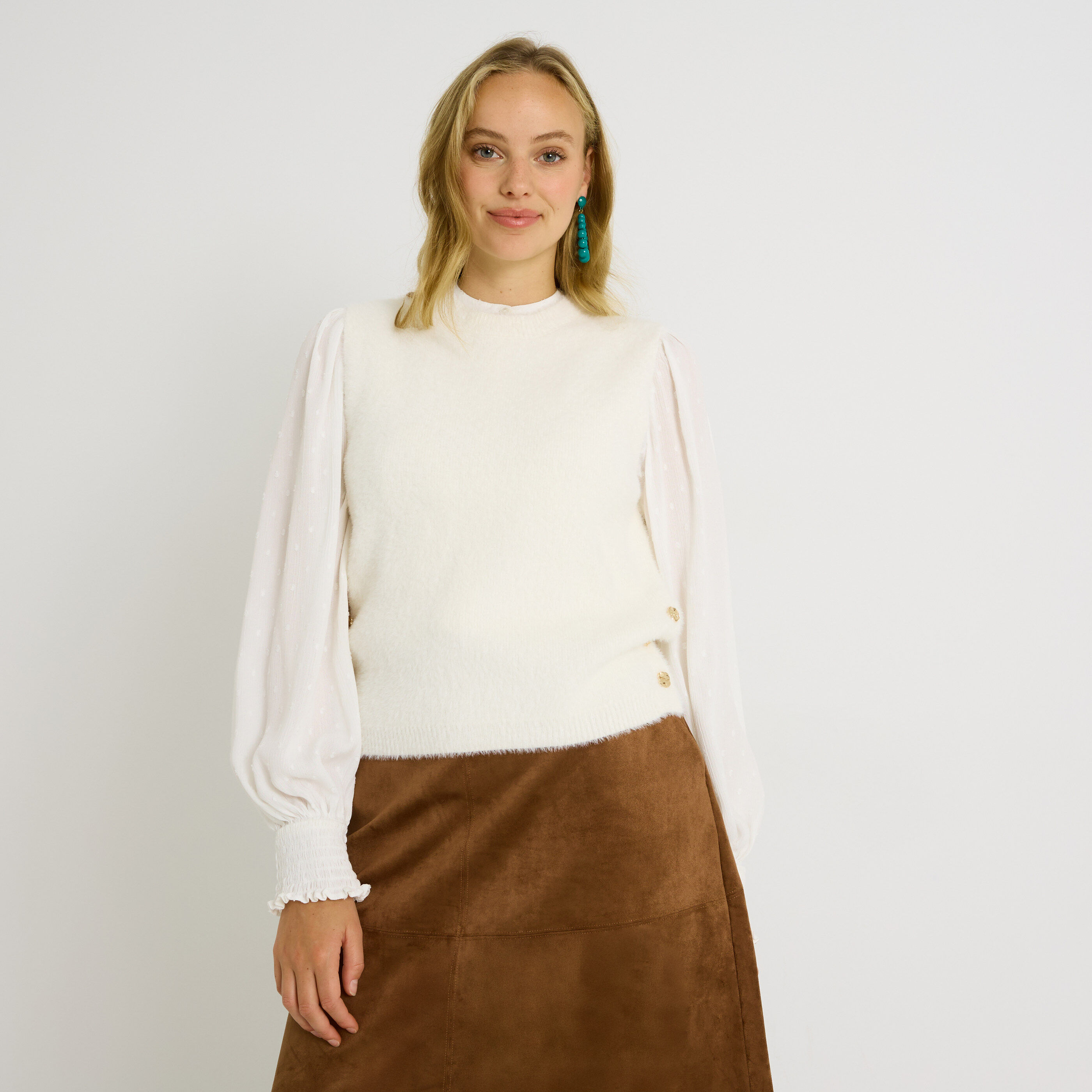 Pull fluffy sans manches femme