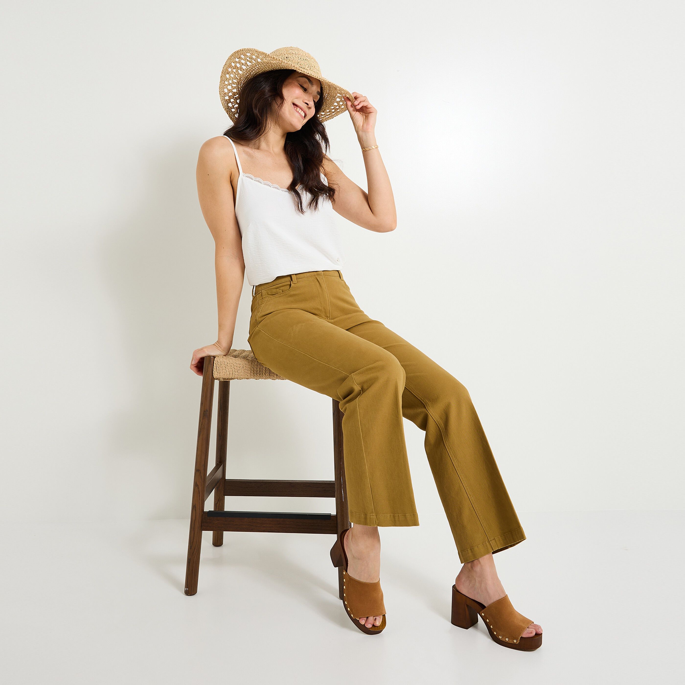 D&eacute;bardeur col V femme