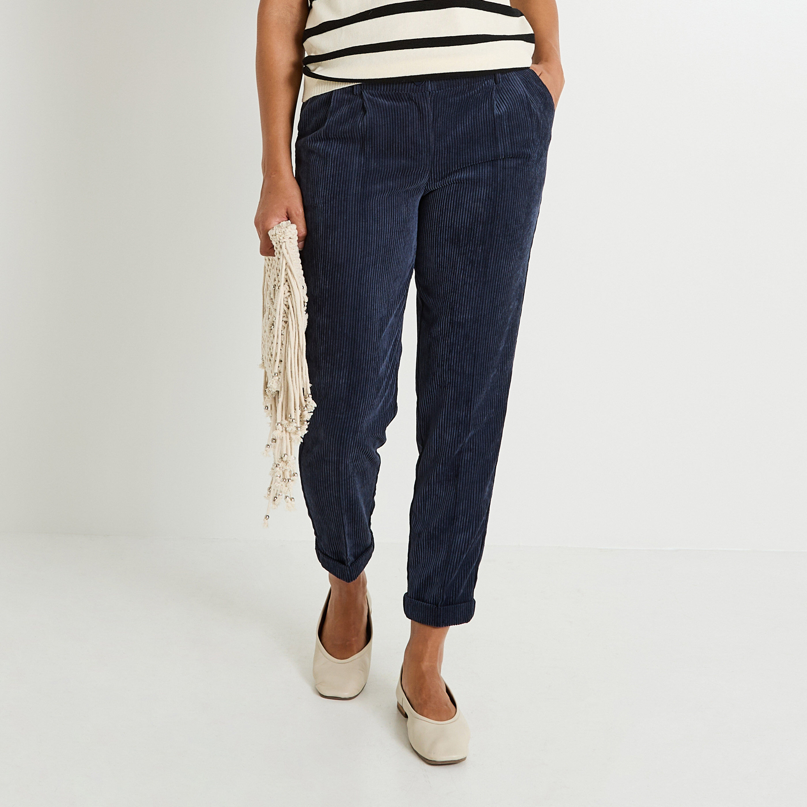 Pantalon en velours &agrave; revers femme