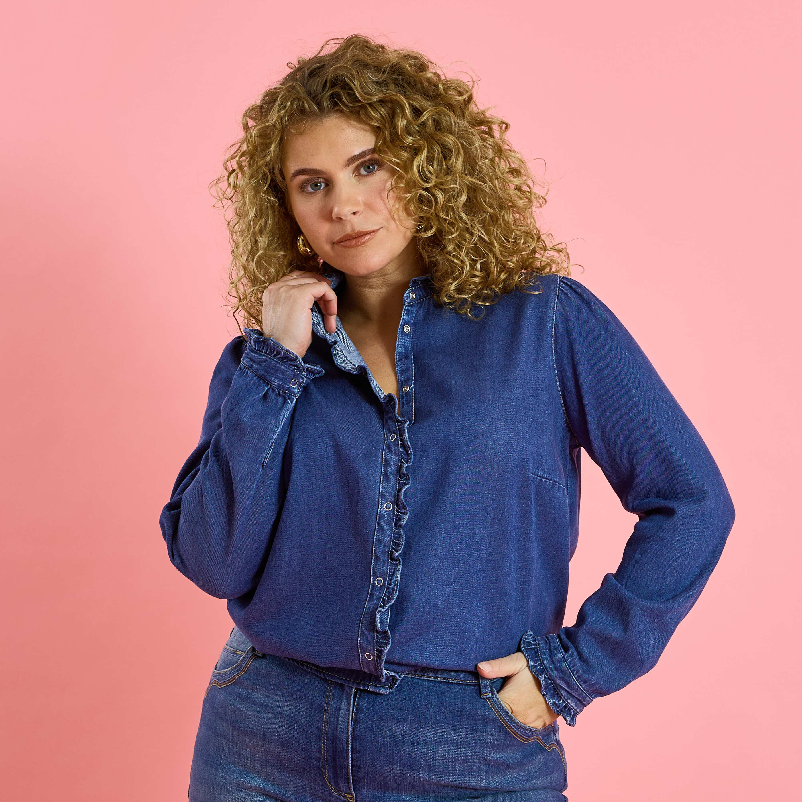 Chemise en denim &agrave; volants femme