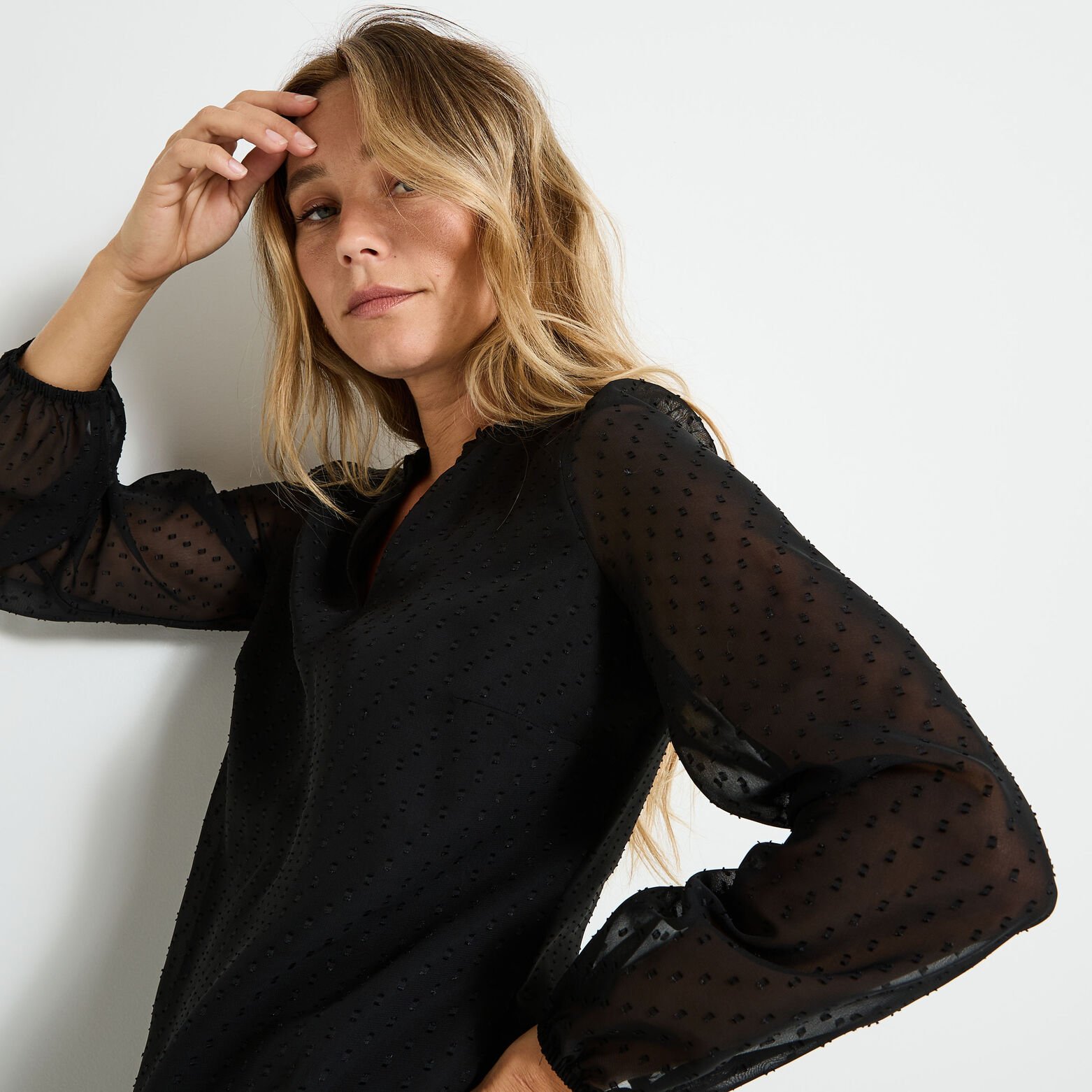 Robe longueur genou en voile texturé 