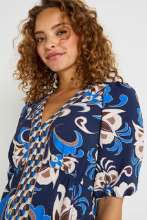 Robe courte imprimée col V 
