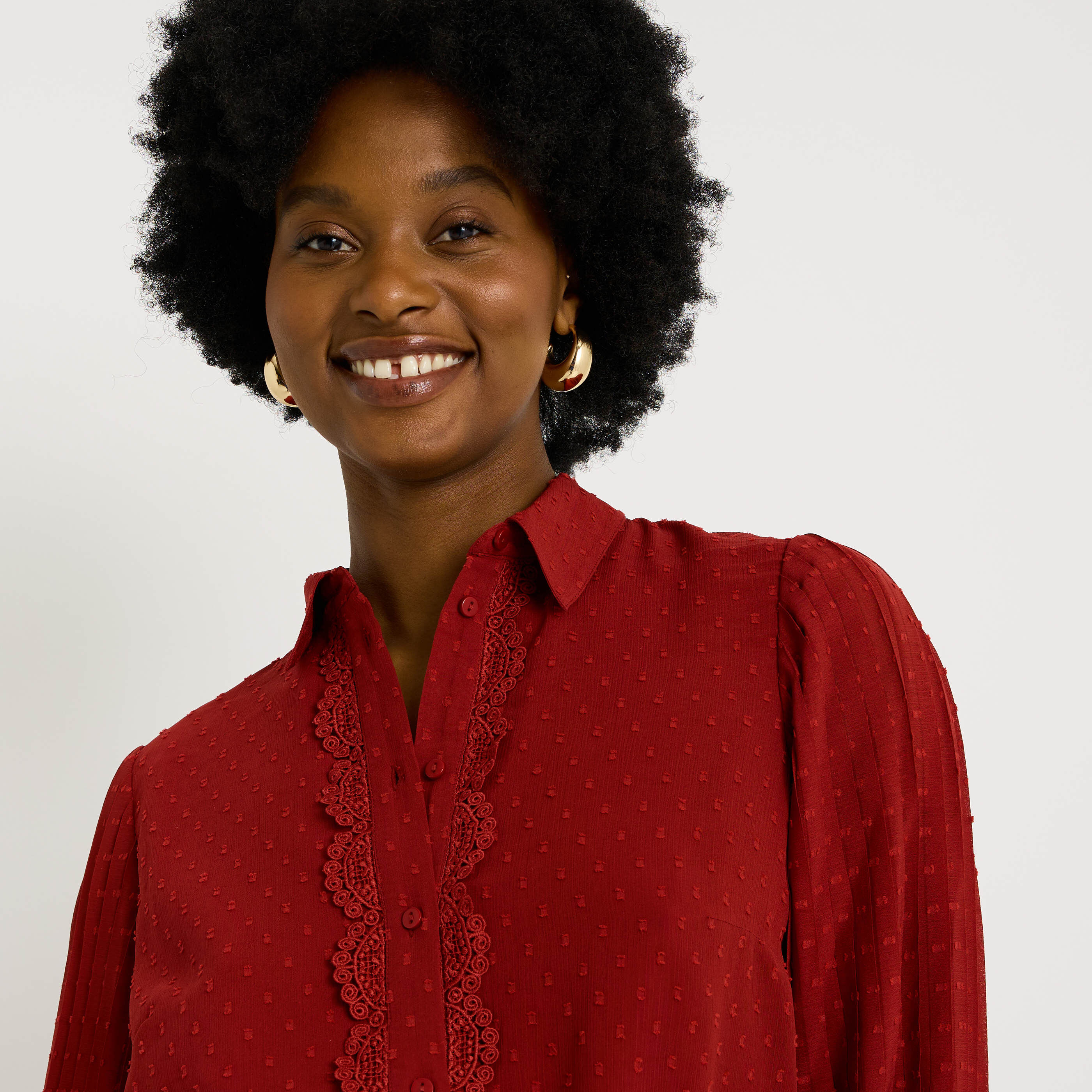 Chemise plumetis manches pliss&eacute;es femme