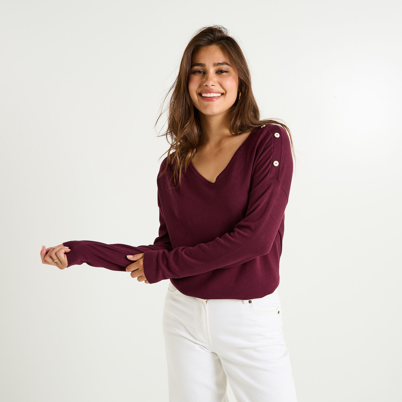 Pull uni à col V femme BORDEAUX Graindemalice - Main Image