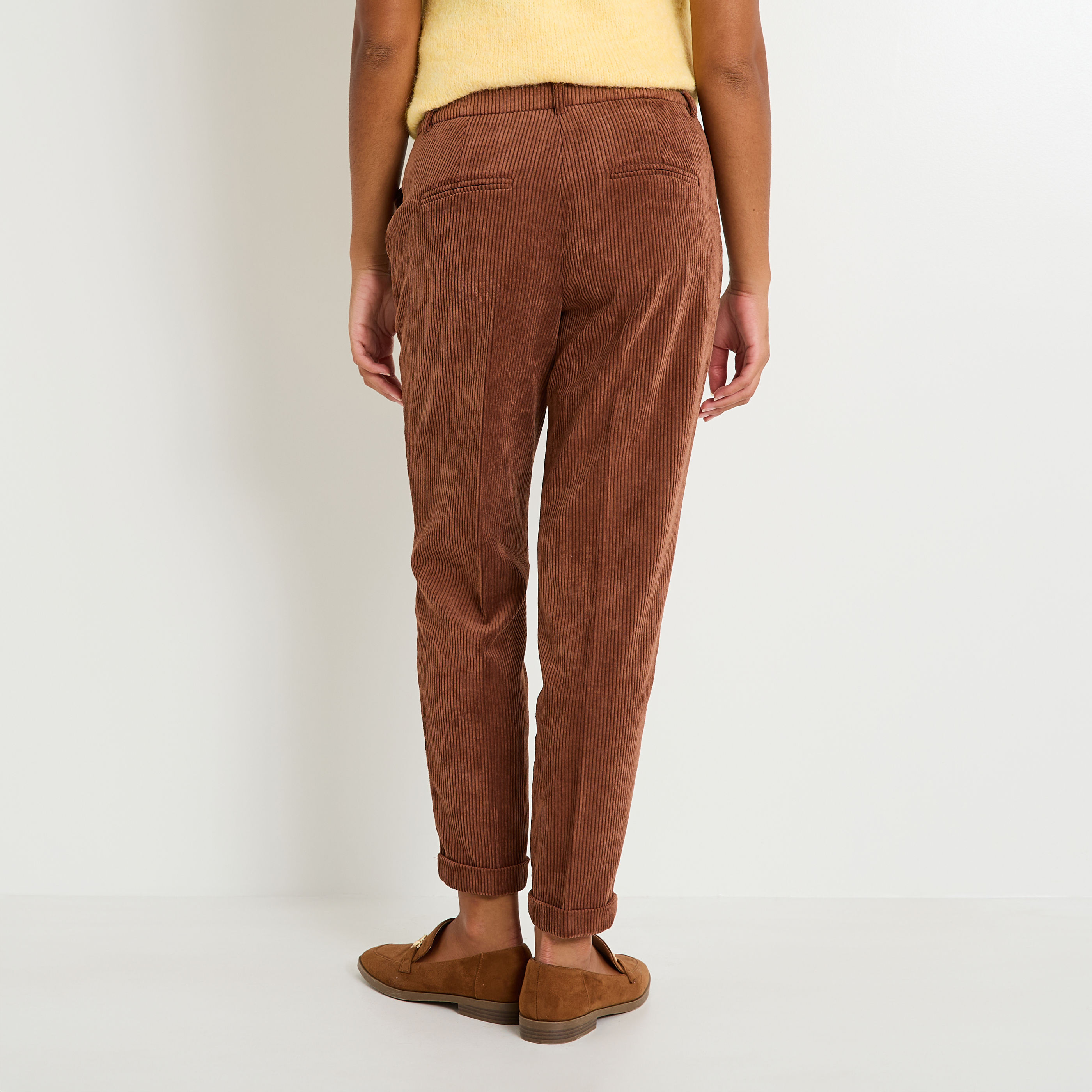 Pantalon velours &agrave; revers femme