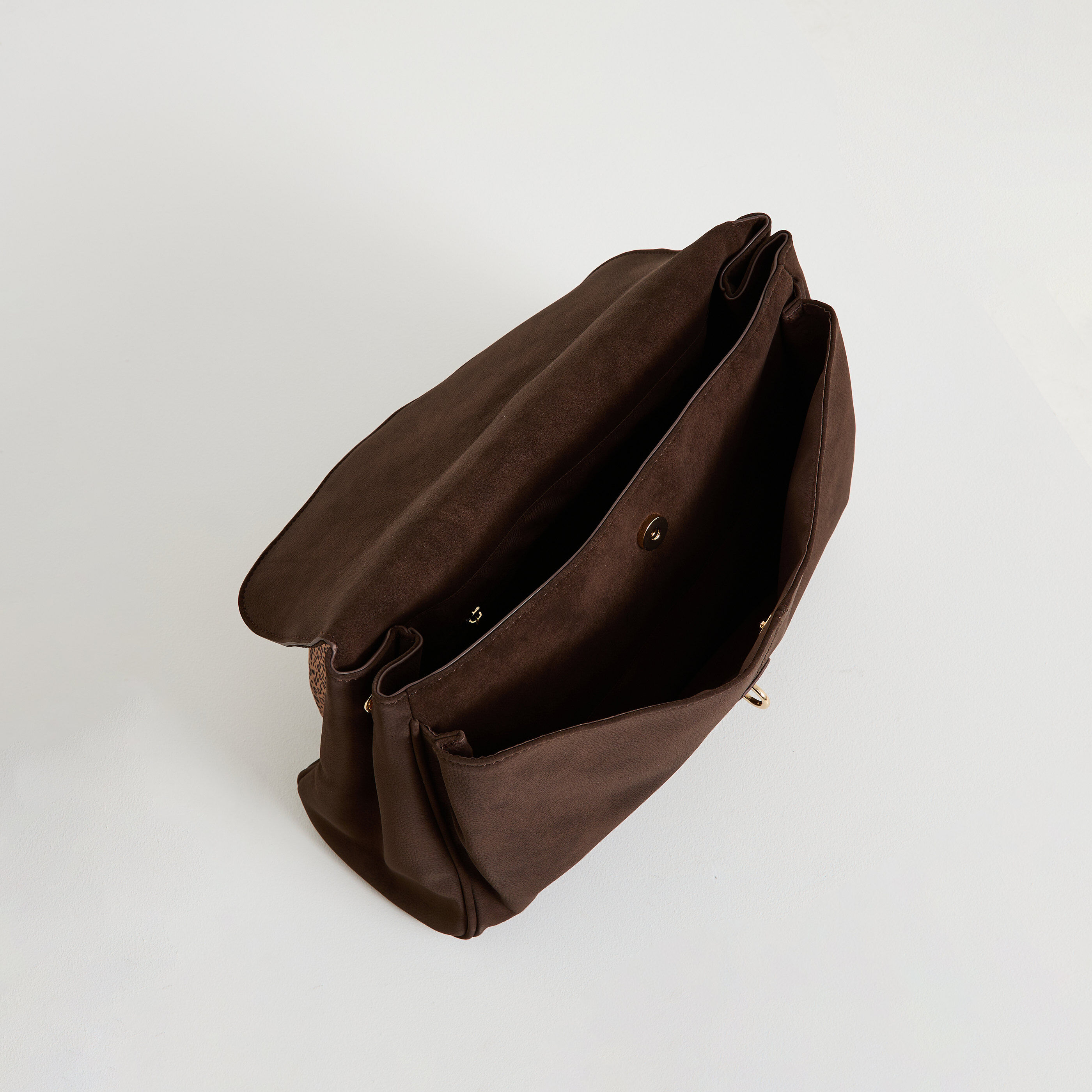 Sac &agrave; rabat iris&eacute; avec grigri