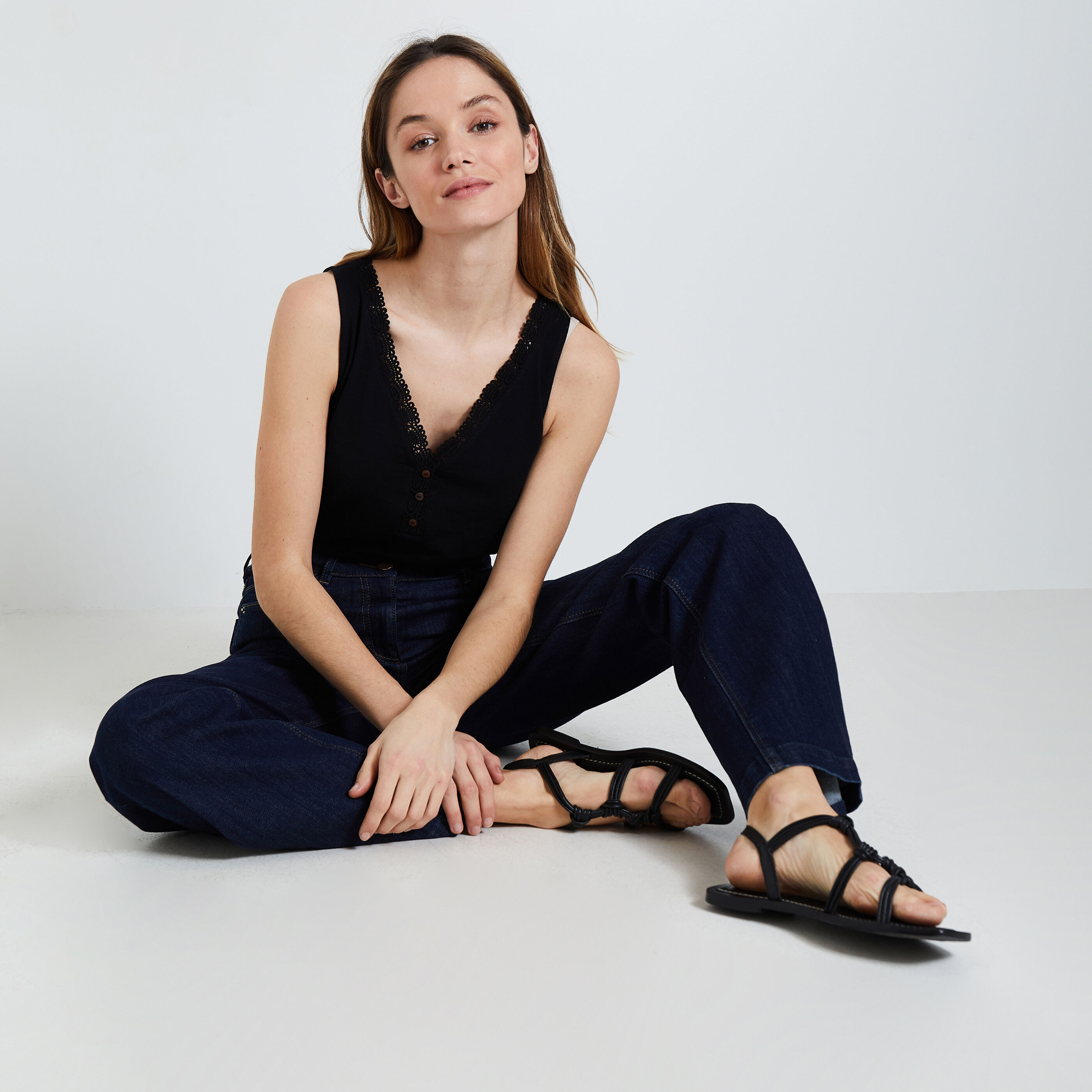 D&eacute;bardeur col V femme