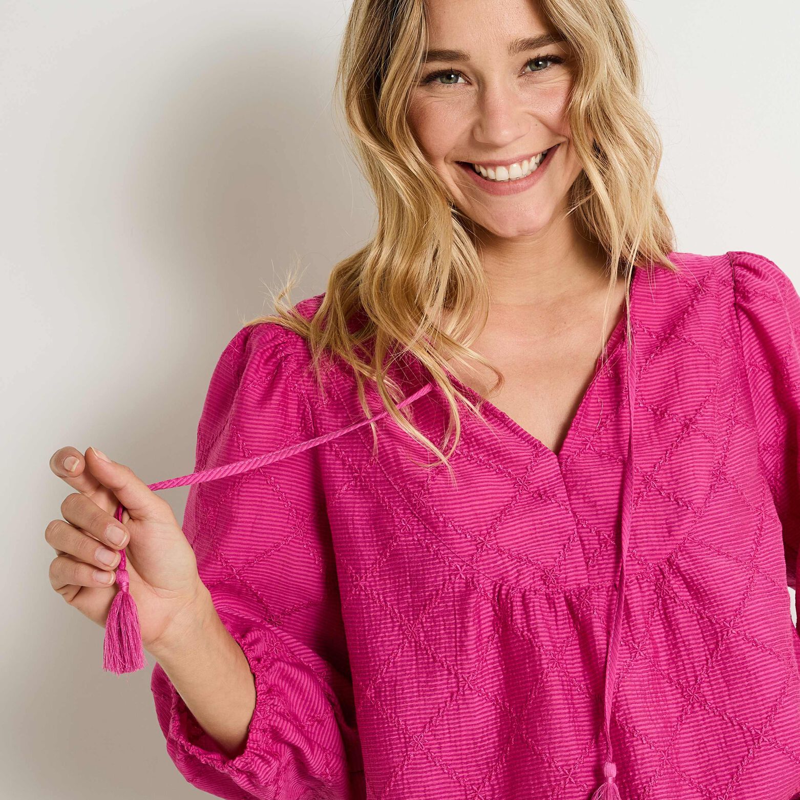 Blouse brodée femme