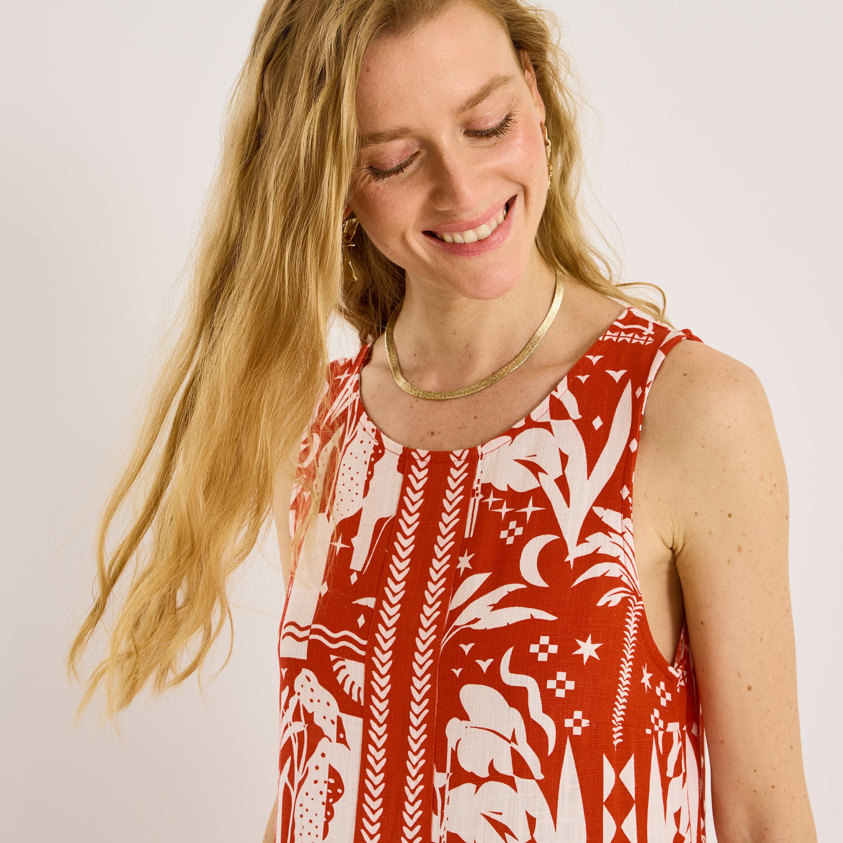 Robe longue habill&eacute;e sans manches