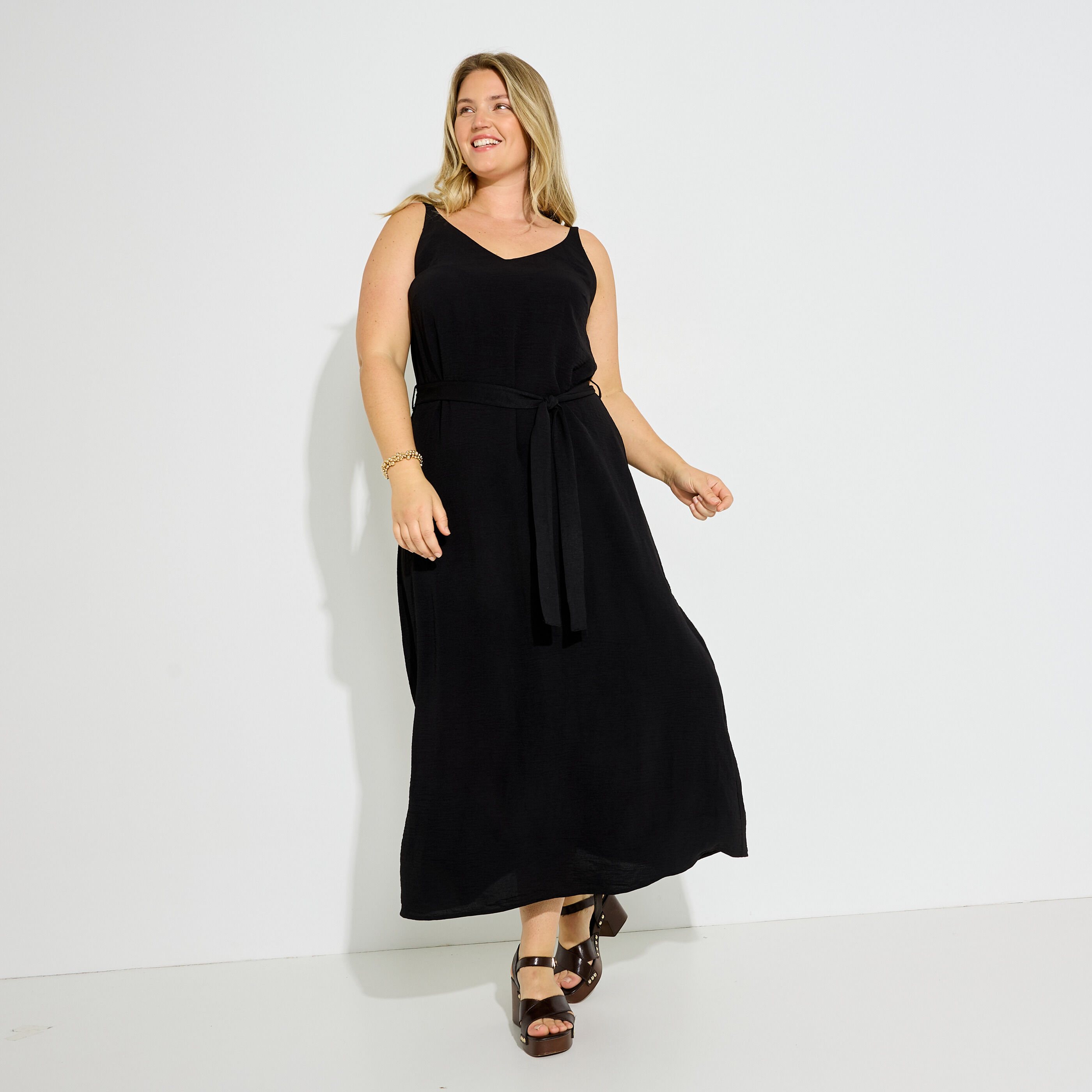 Robe longue unie infroissable